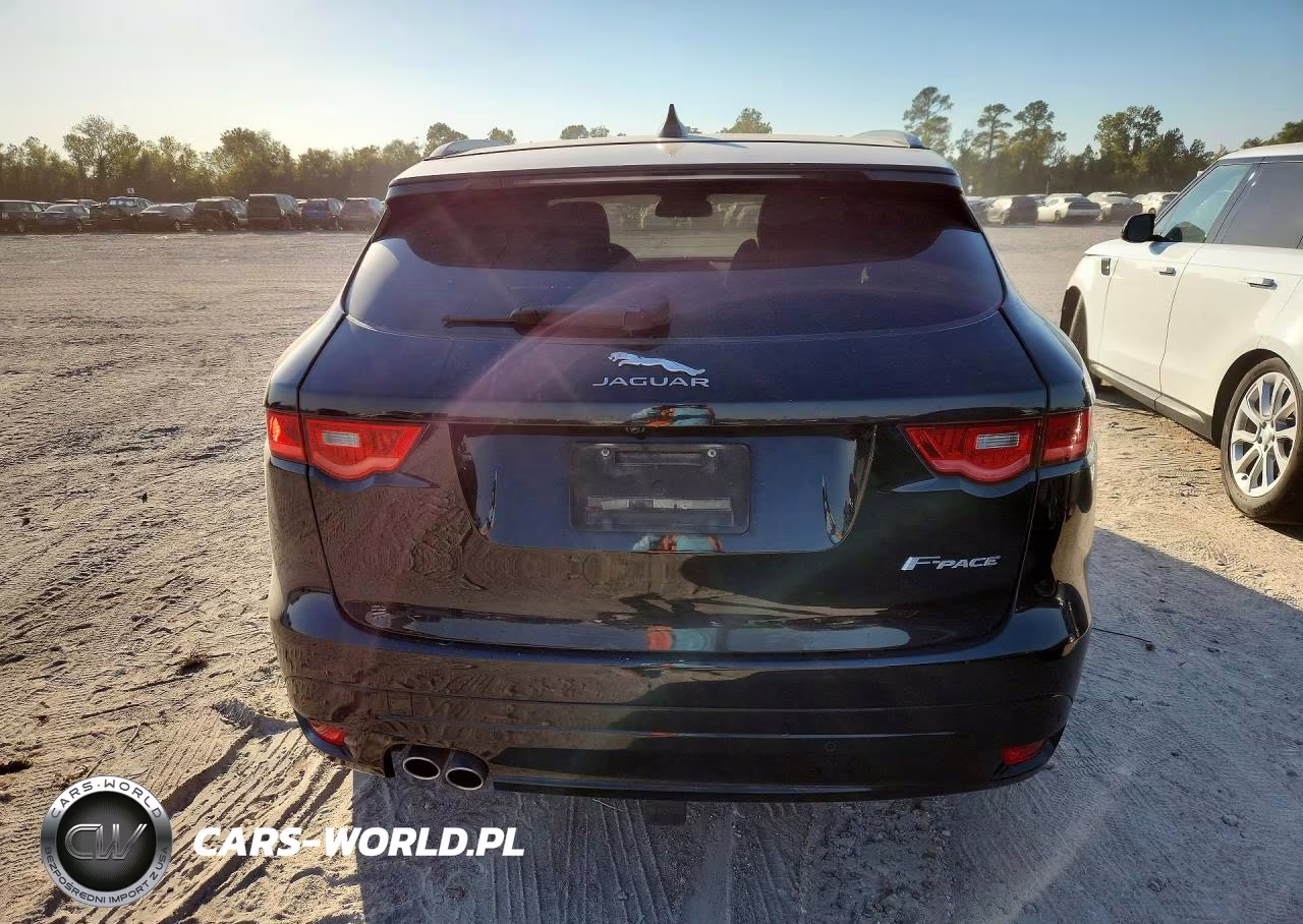 2017 Jaguar F-Pace R - Sport VIN:SADCL2BN4HA493927 - 6
