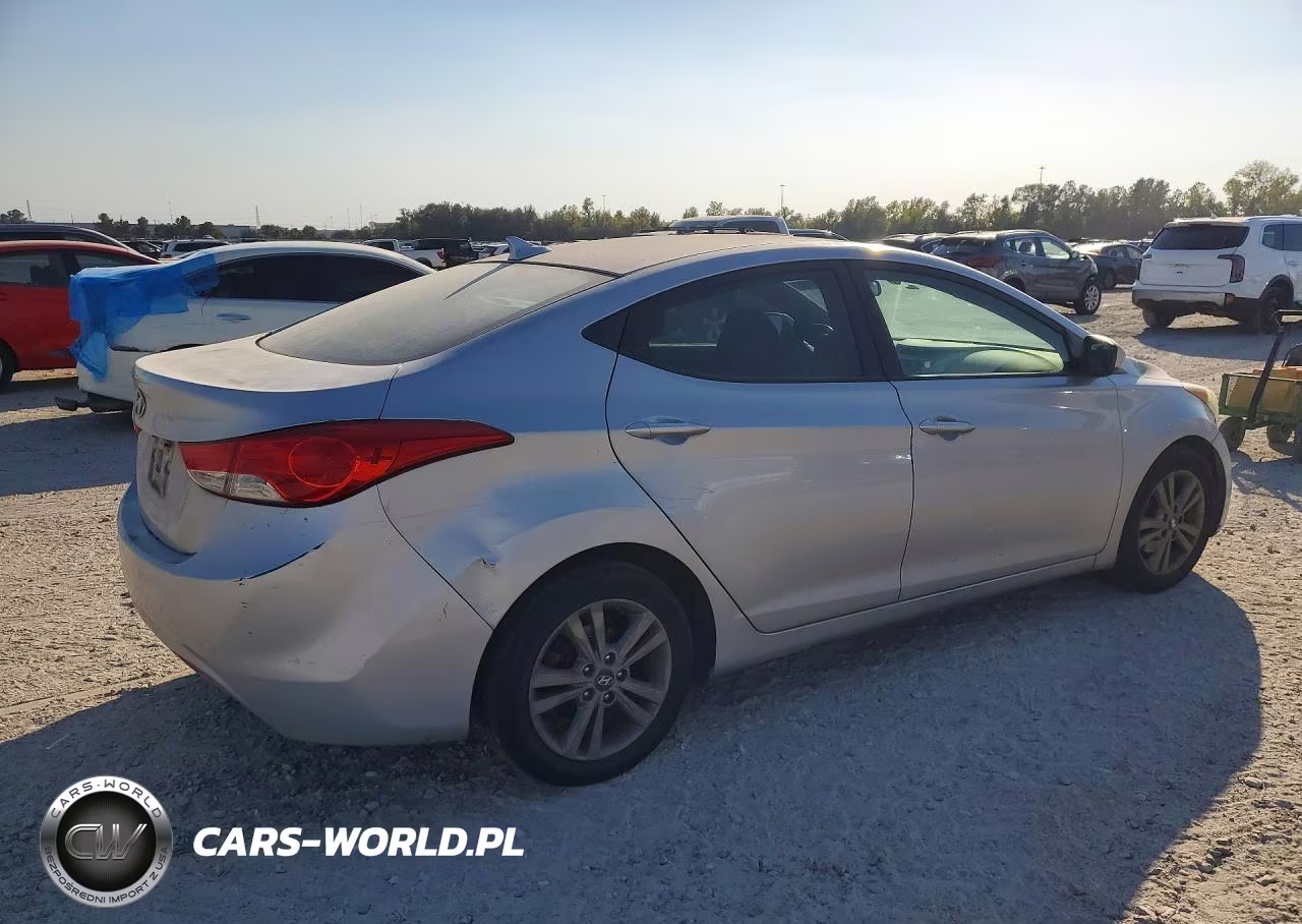 2011 Hyundai Elantra Gls VIN:5NPDH4AE6BH042898 - 3