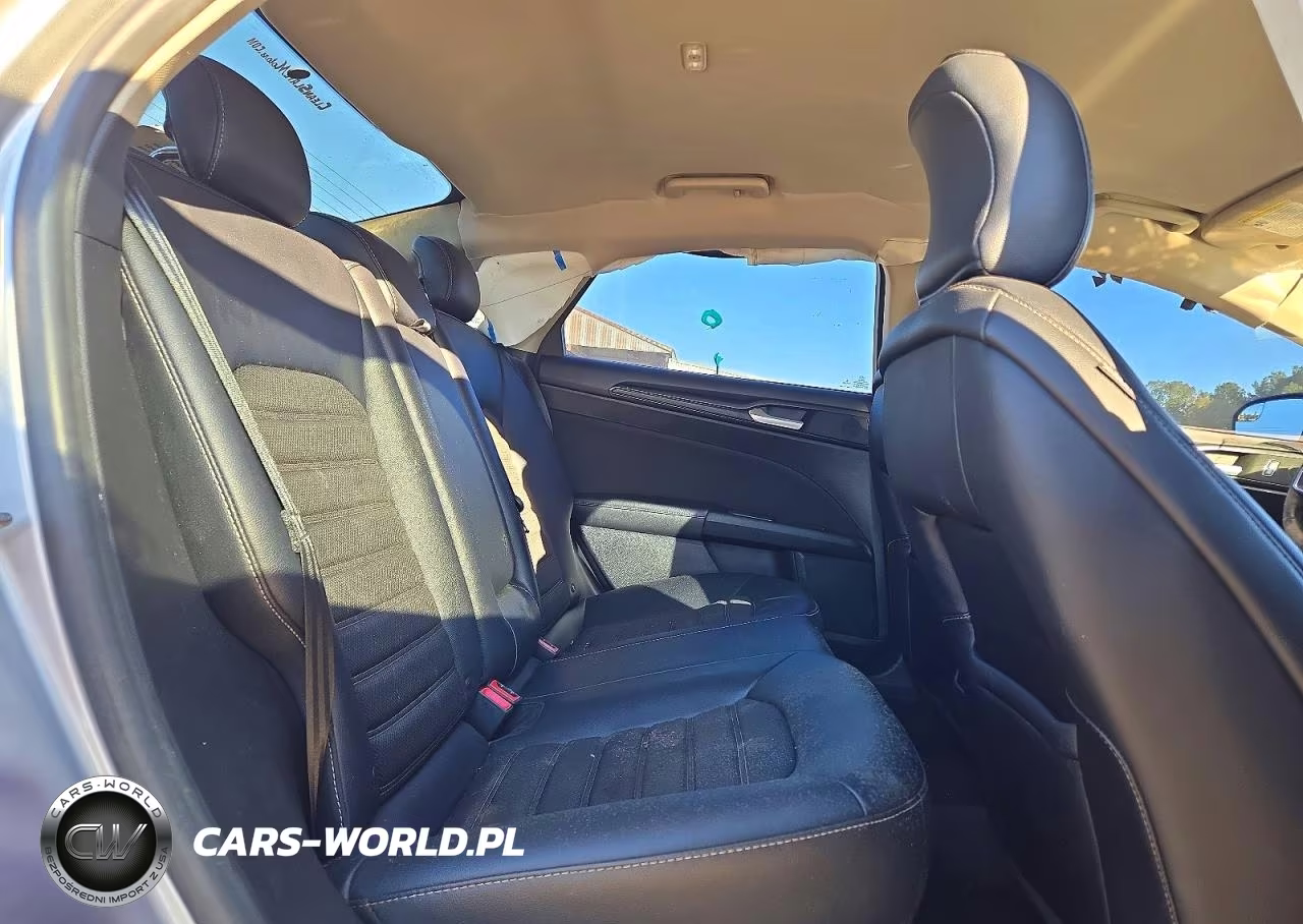 2018 Ford Fusion Se VIN:3FA6P0H93JR184057 - 10
