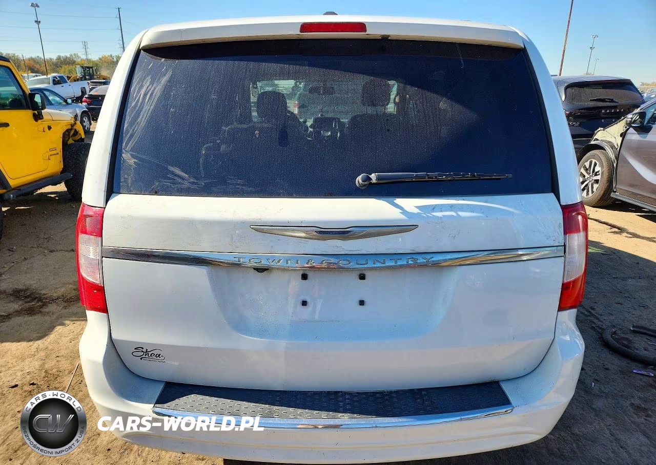2016 Chrysler Town & Country Touring VIN:2C4RC1BG7GR189227 - 6