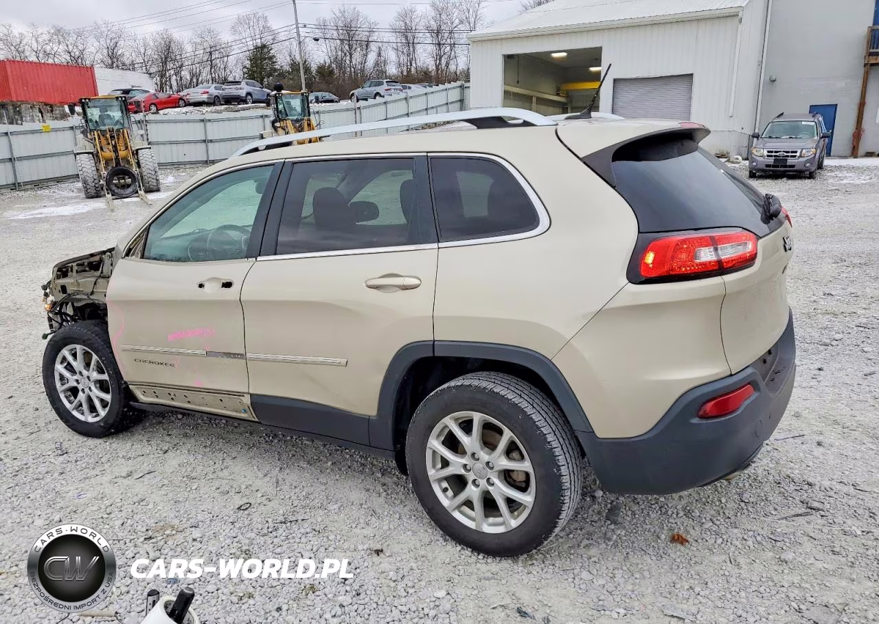 2015 Jeep Cherokee Latitude VIN:1C4PJLCB1FW721606 - 2