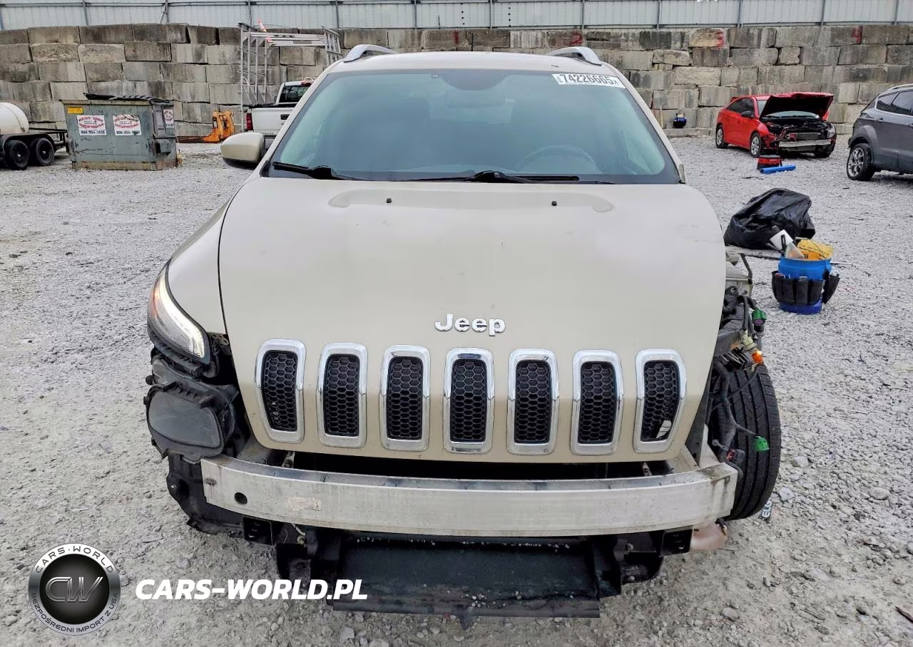 2015 Jeep Cherokee Latitude VIN:1C4PJLCB1FW721606 - 5