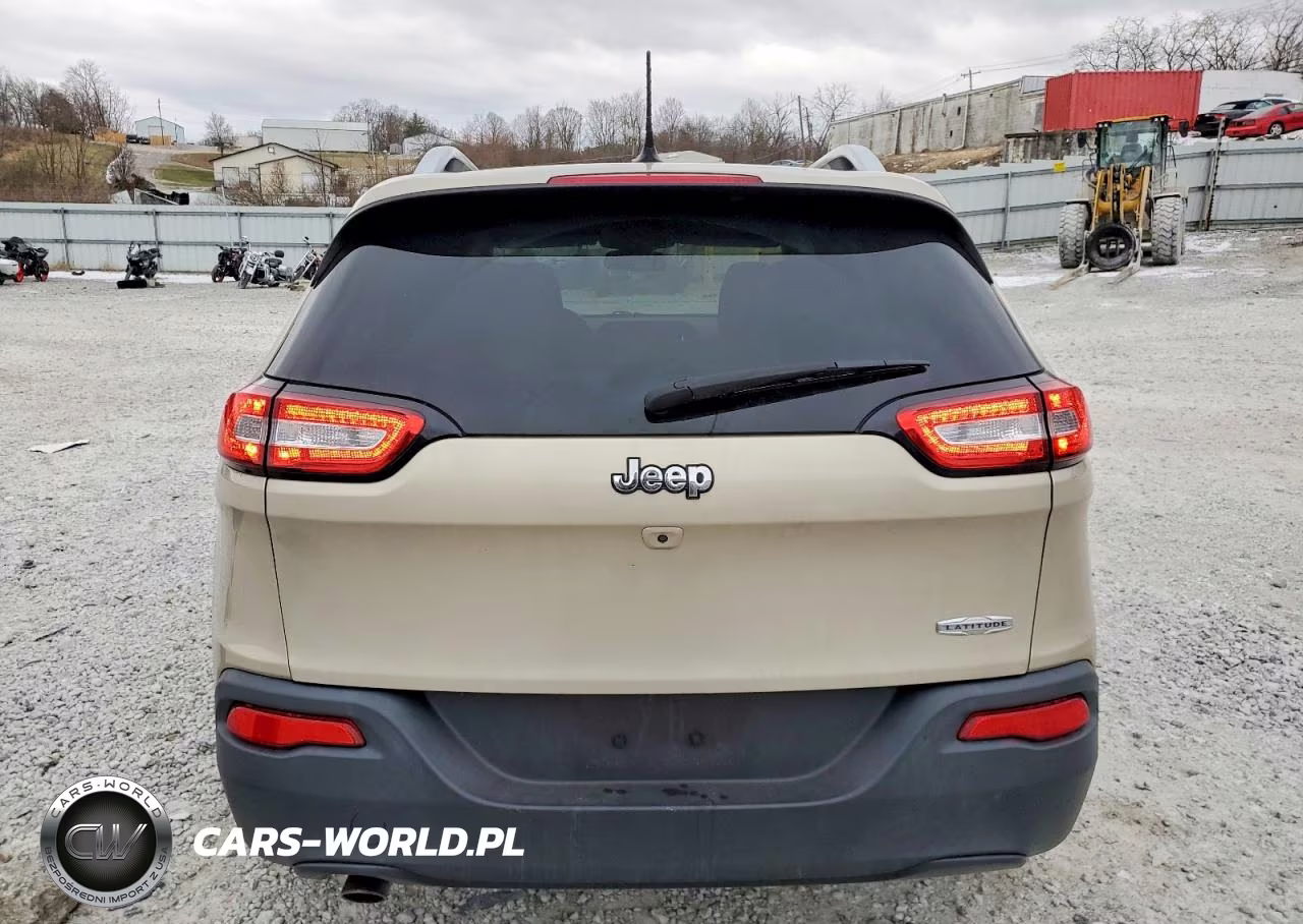 2015 Jeep Cherokee Latitude VIN:1C4PJLCB1FW721606 - 6