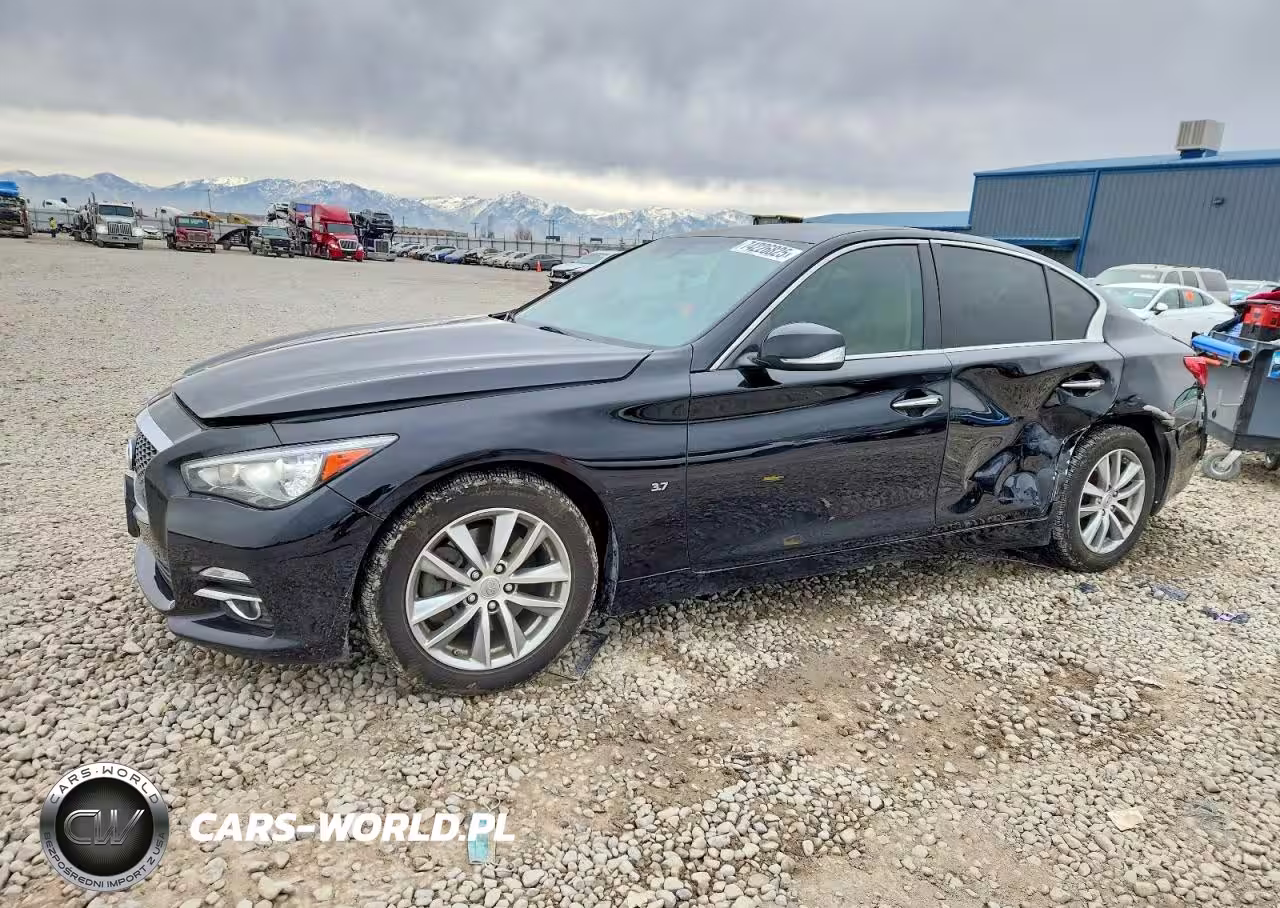 2015 Infiniti Q50 Base
