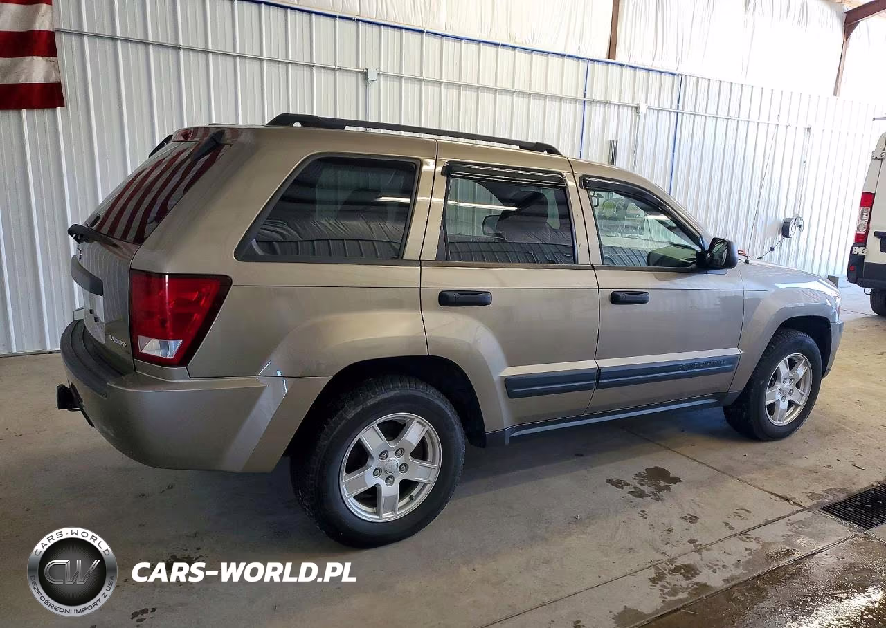 2005 Jeep Grand Cherokee Laredo VIN:1J4GR48K15C529202 - 3