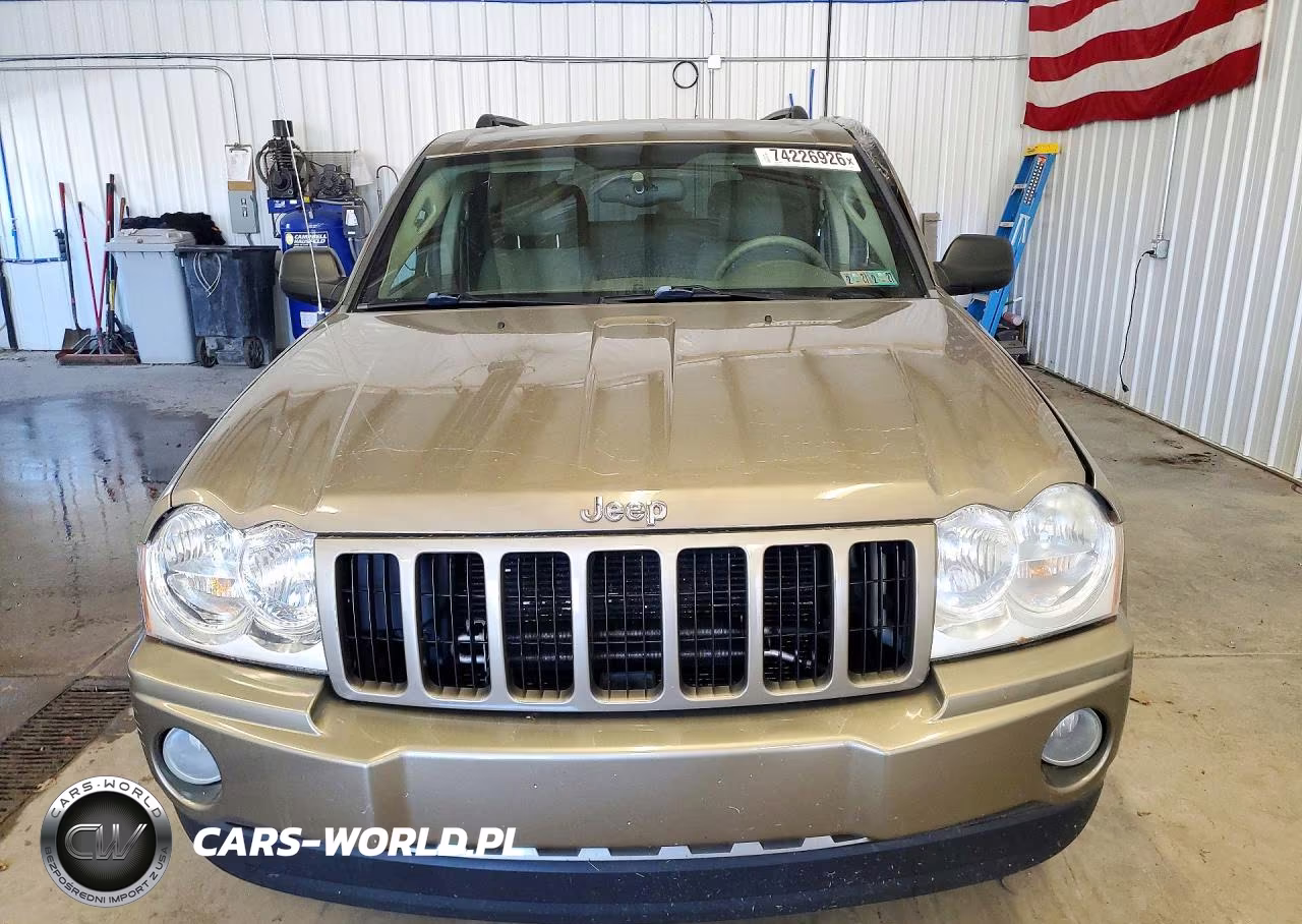 2005 Jeep Grand Cherokee Laredo VIN:1J4GR48K15C529202 - 5