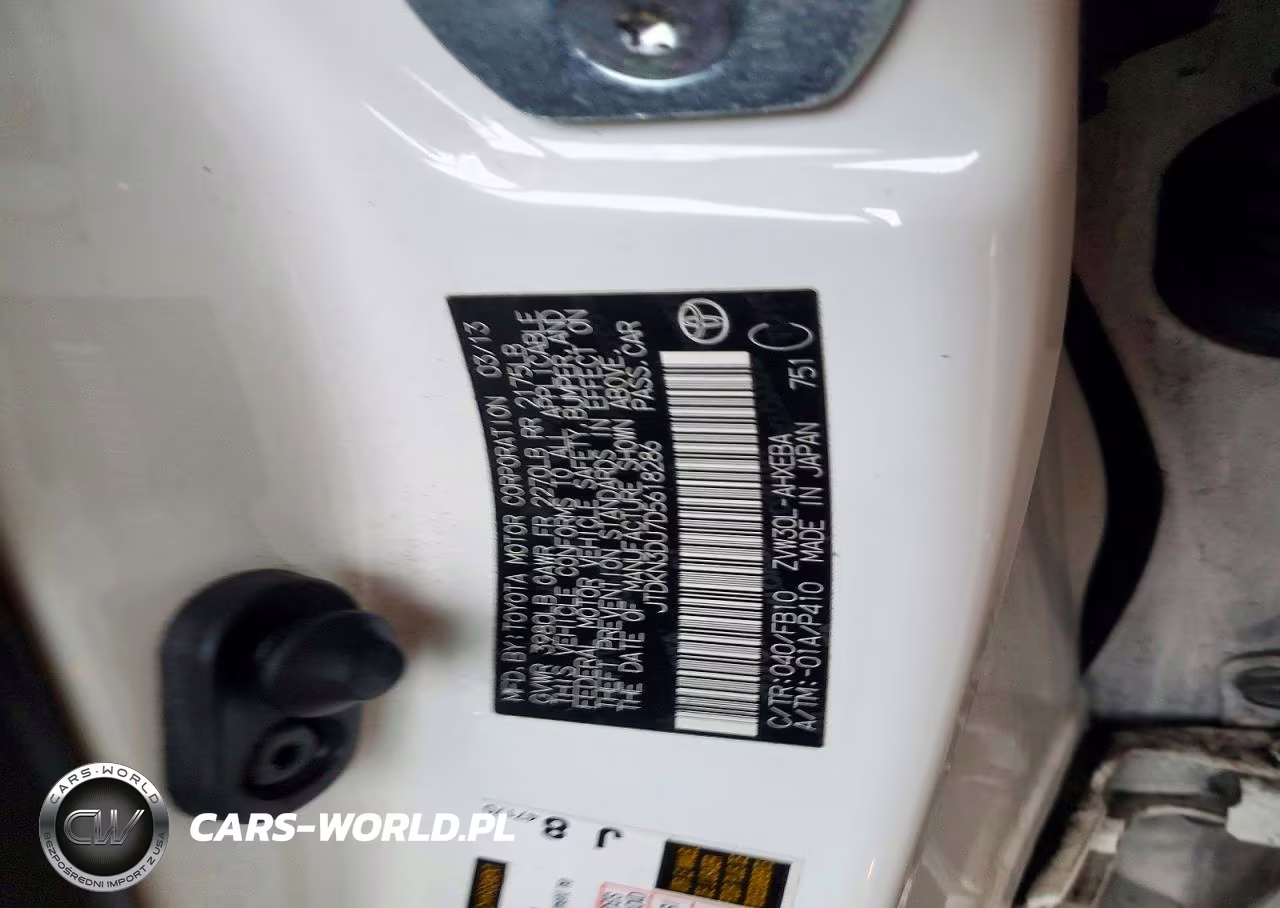 2013 Toyota Prius Two VIN:JTDKN3DU7D5618286 - 12