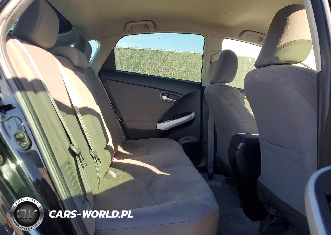 2014 Toyota Prius Two VIN:JTDKN3DU3E1777587 - 10