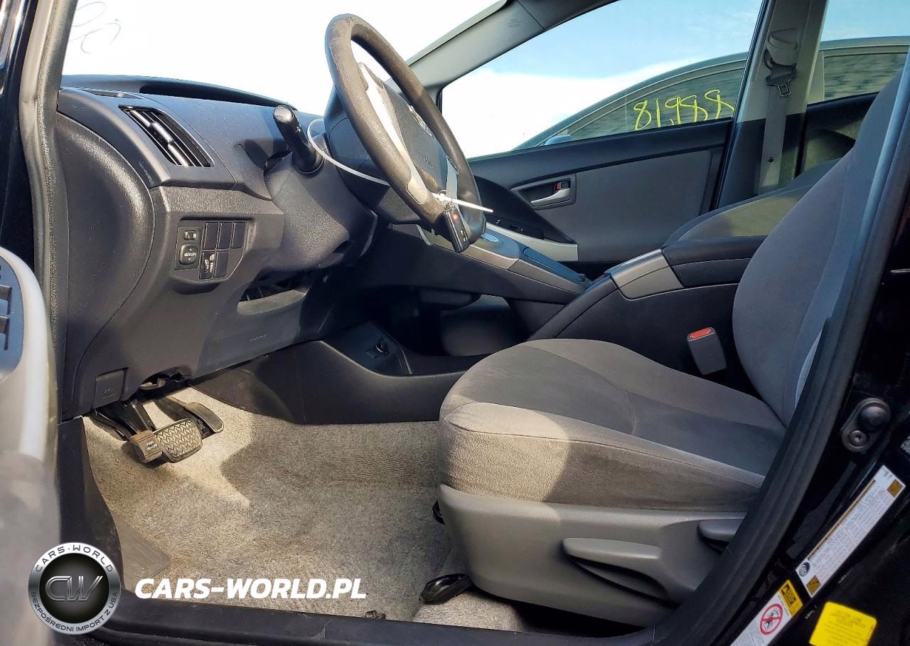 2014 Toyota Prius Two VIN:JTDKN3DU3E1777587 - 7