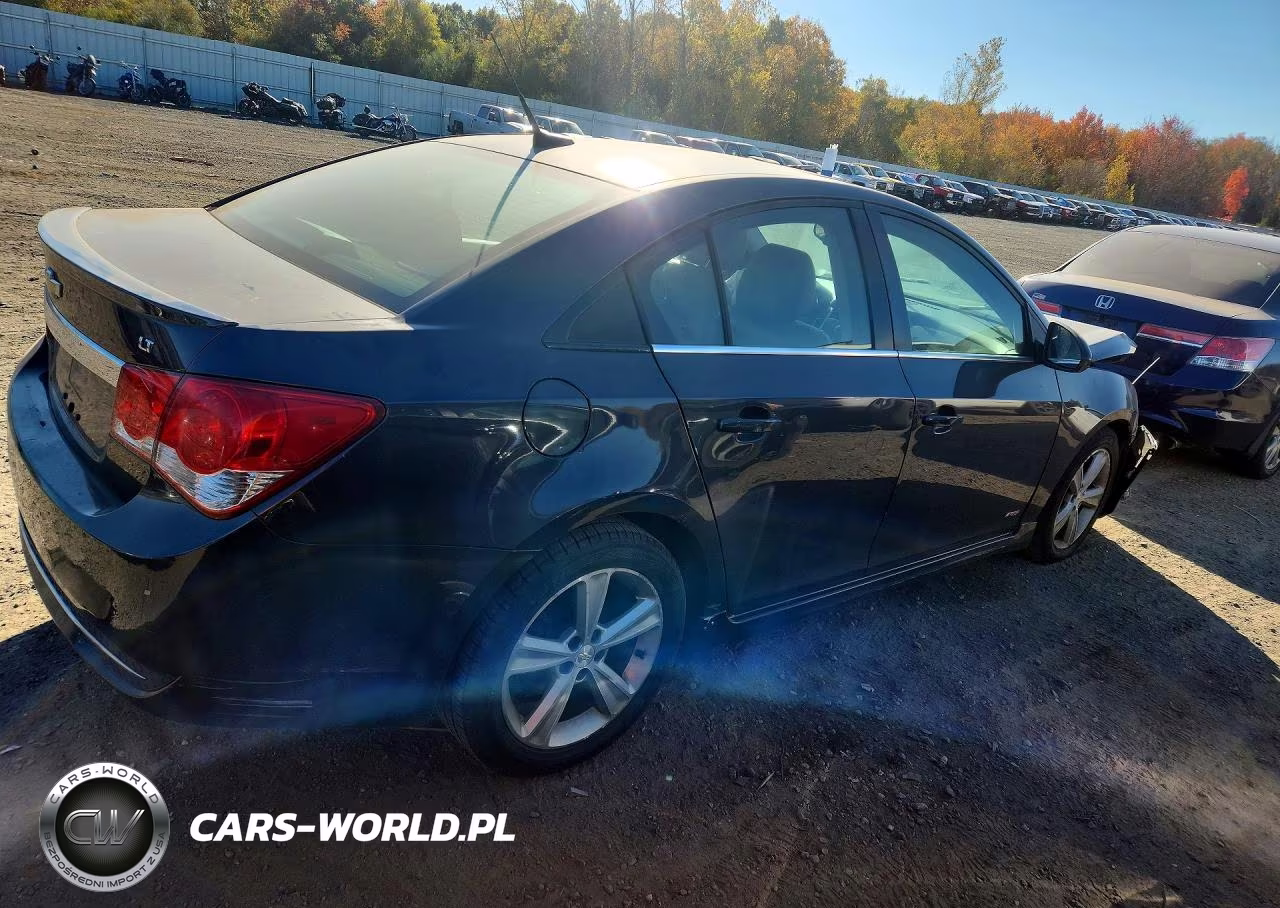 2014 Chevrolet Cruze Lt VIN:1G1PE5SB6E7437973 - 3