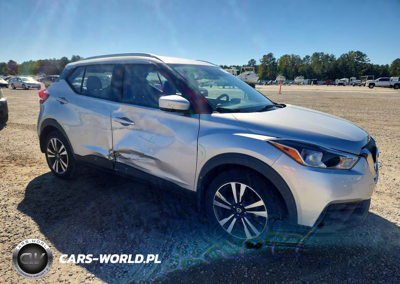 2019 Nissan Kicks Sv VIN:3N1CP5CU5KL509353 - 4