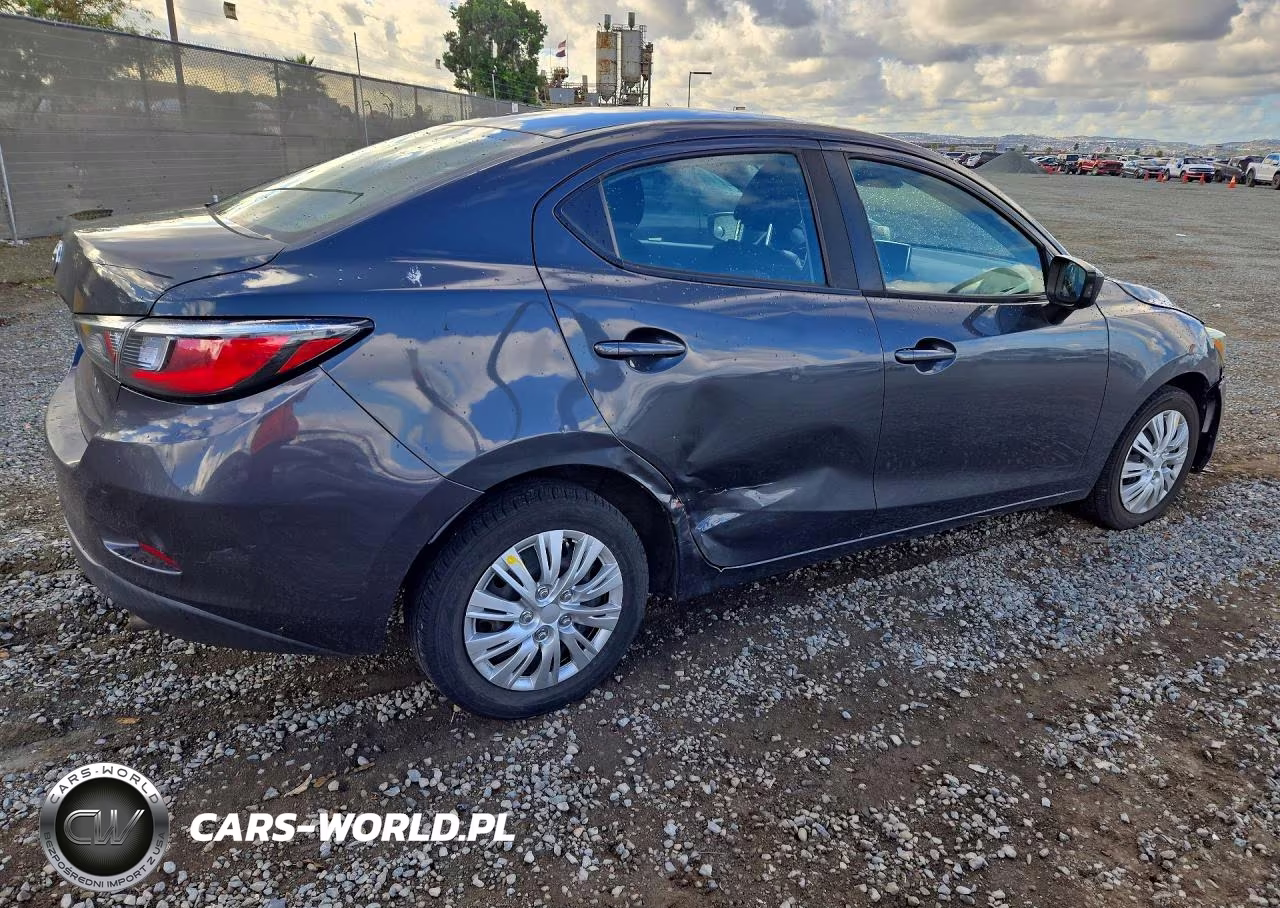 2017 Toyota Yaris Ia Base VIN:3MYDLBYV7HY174753 - 3
