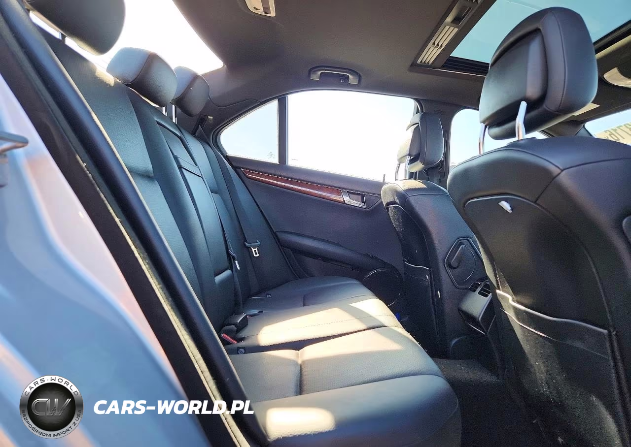2011 Mercedes-Benz C 300 4Matic VIN:WDDGF8BB5BR139748 - 10