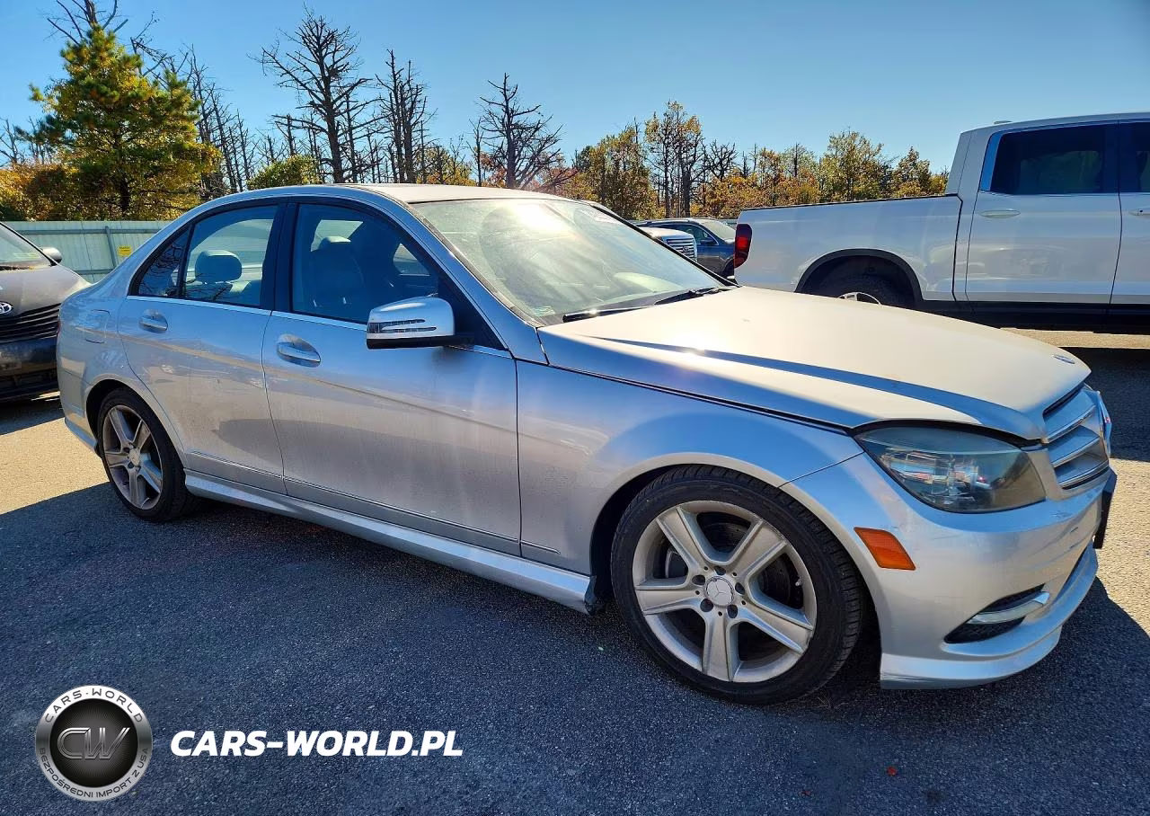 2011 Mercedes-Benz C 300 4Matic VIN:WDDGF8BB5BR139748 - 4