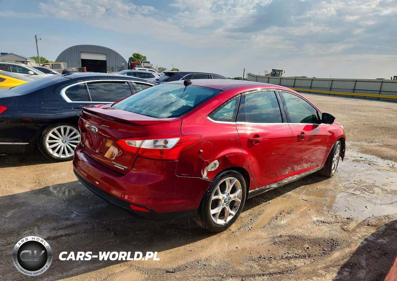 2013 Ford Focus Titanium VIN:1FADP3J20DL270970 - 3