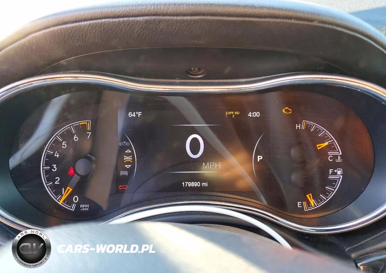 2020 Jeep Grand Cherokee Overland VIN:1C4RJFCG5LC136093 - 9