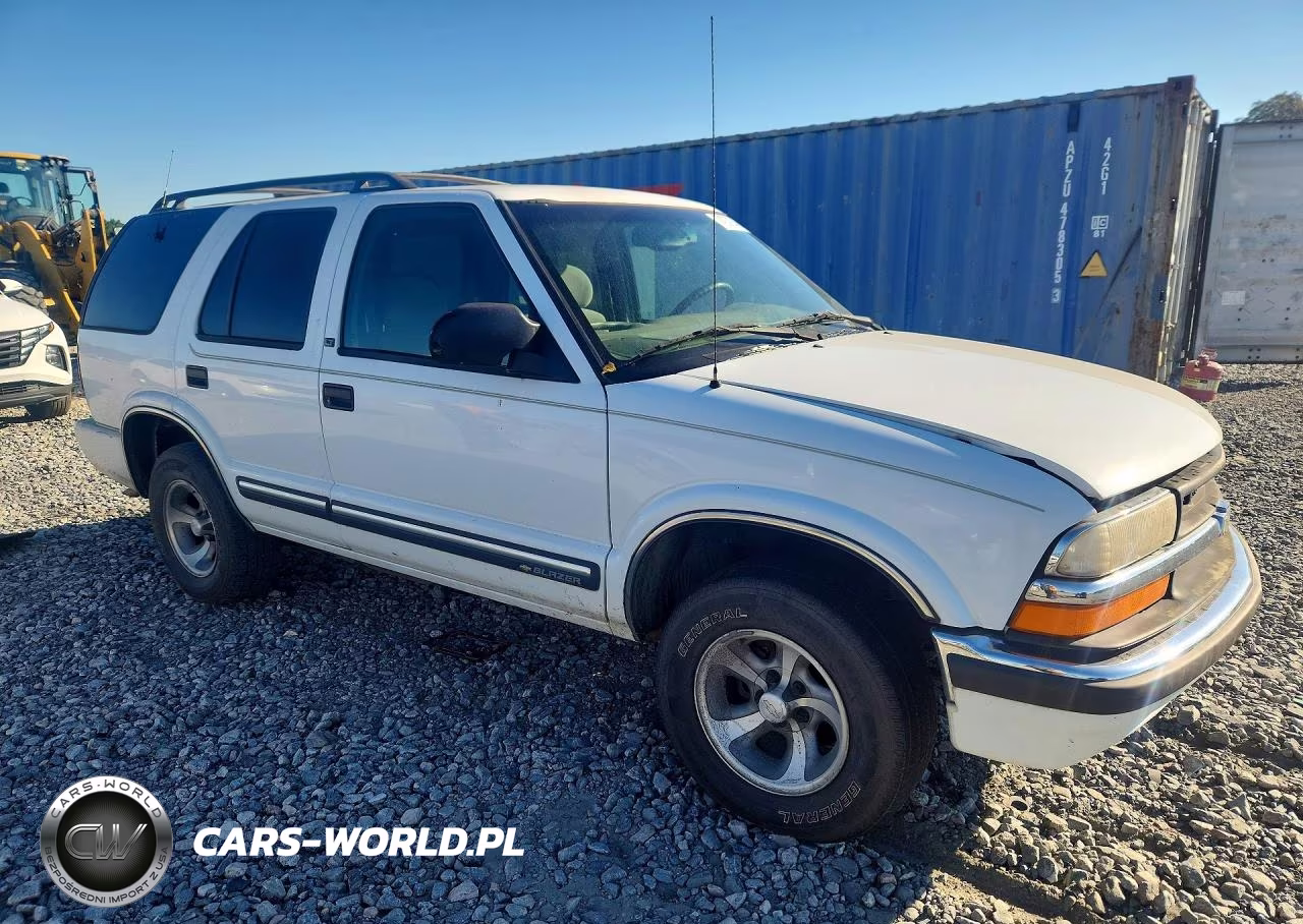 2001 Chevrolet Blazer VIN:1GNCS13W112200718 - 4