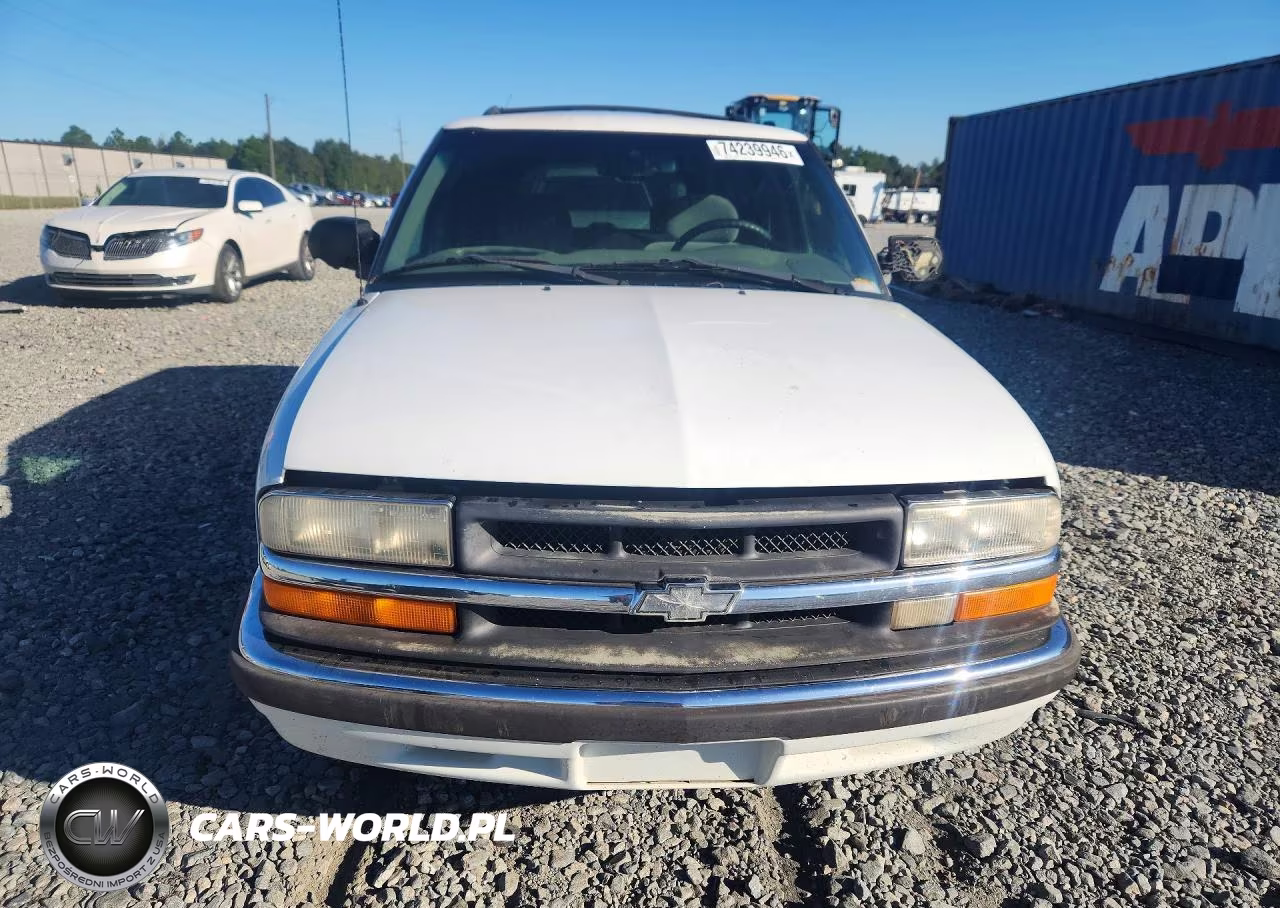 2001 Chevrolet Blazer VIN:1GNCS13W112200718 - 5
