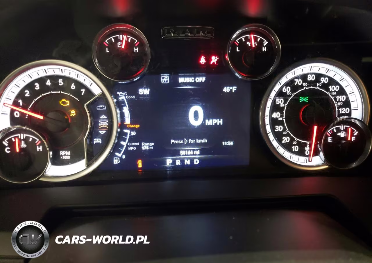 2018 Ram 1500 Slt VIN:3C6RR7LG9JG203181 - 9