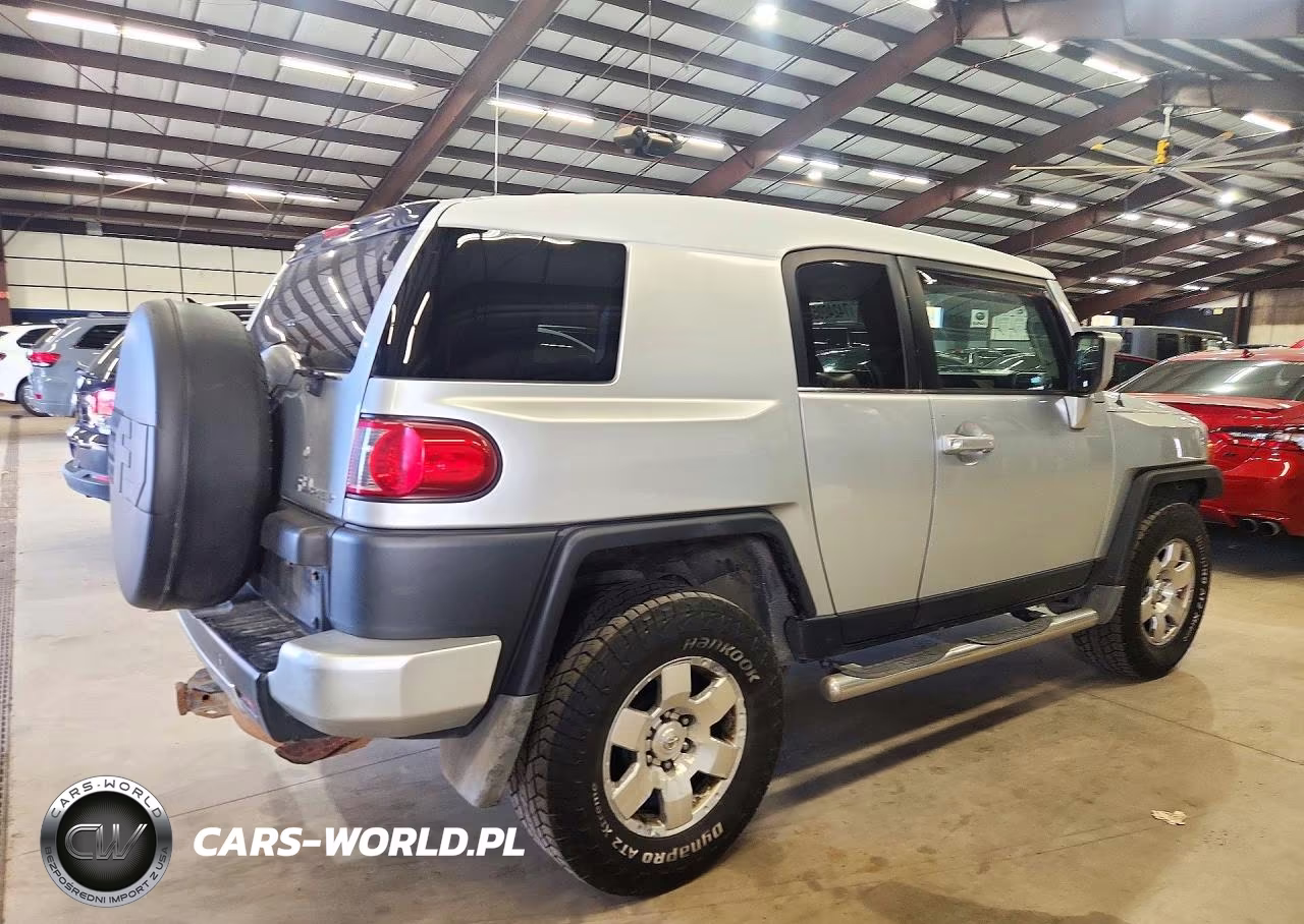 2007 Toyota Fj Cruiser Base VIN:JTEBU11F870026633 - 3