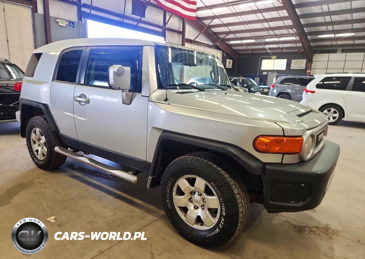 2007 Toyota Fj Cruiser Base VIN:JTEBU11F870026633 - 4