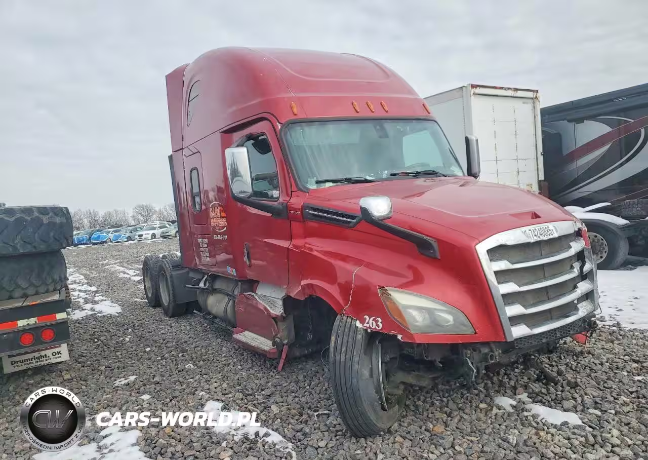 2018 Freightliner Cascadia 126 Semi Truck