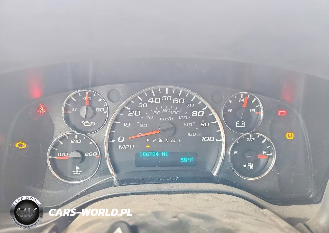 2018 Chevrolet Express G3500 VIN:1GB0GRFG4J1175730 - 9