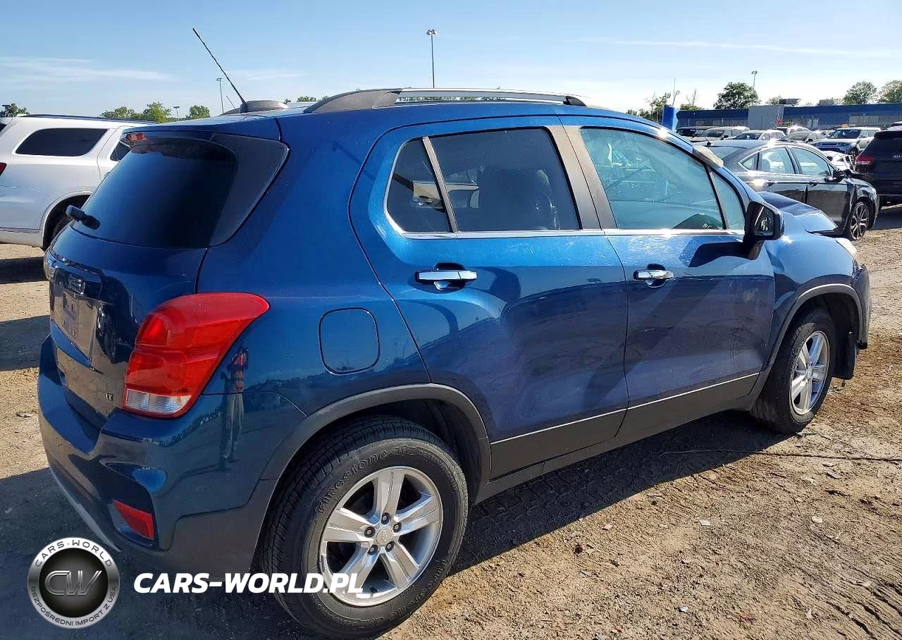 2019 Chevrolet Trax 1Lt VIN:3GNCJLSB3KL242837 - 3