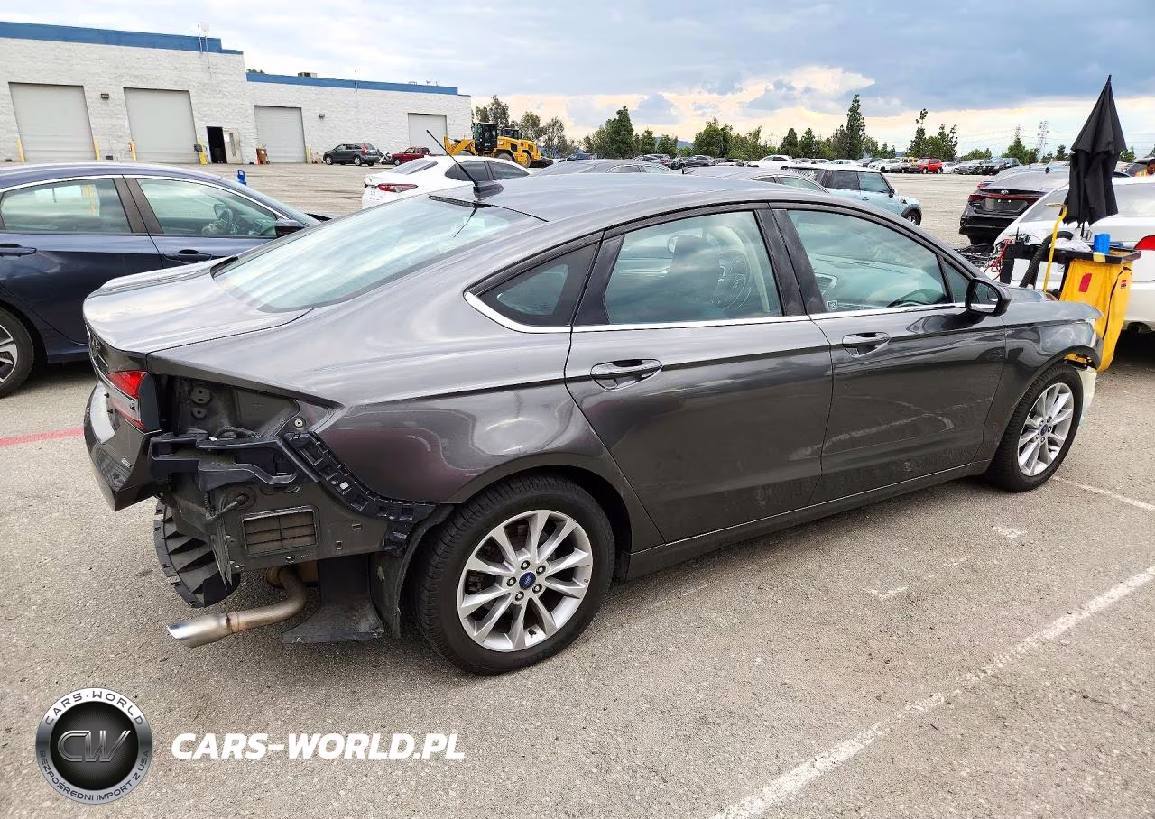 2017 Ford Fusion Se VIN:3FA6P0H75HR408017 - 3