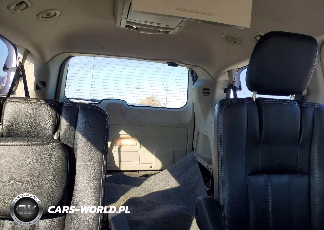 2014 Chrysler Town & Country Touring VIN:2C4RC1BG6ER342788 - 10