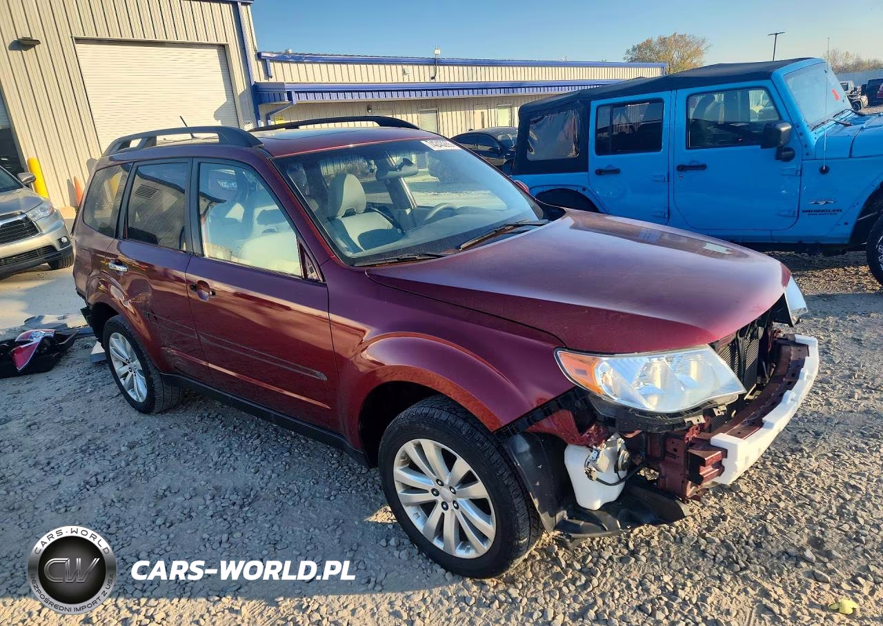 2012 Subaru Forester 2.5X Premium VIN:JF2SHBDC9CH434524 - 4