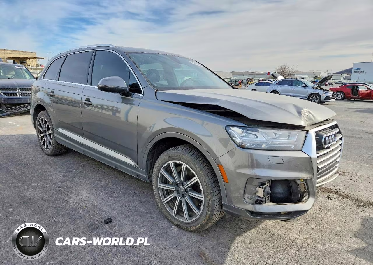 2017 Audi Q7 Premium Plus VIN:WA1LAAF70HD030490 - 4