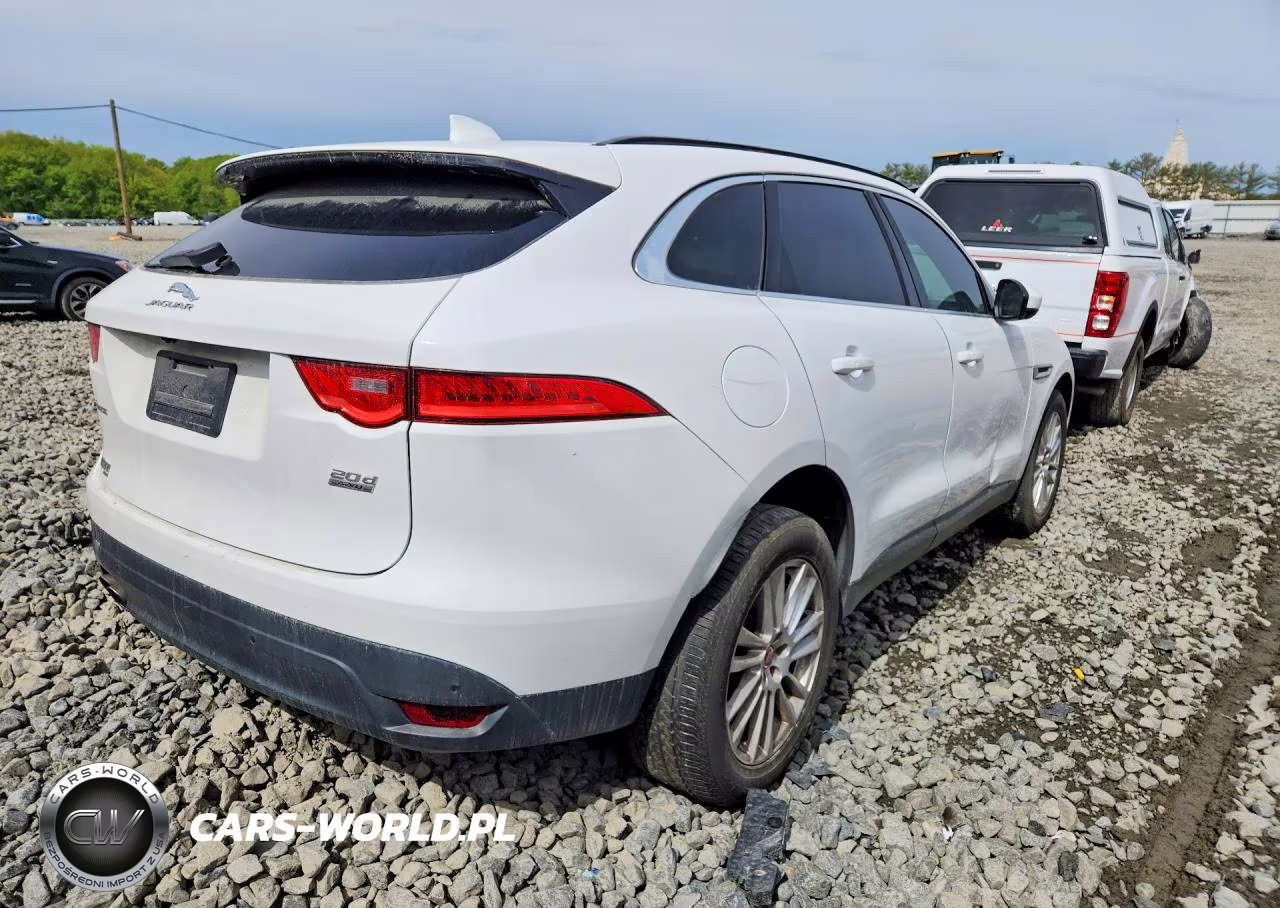 2017 Jaguar F-Pace Prestige VIN:SADCK2BN2HA084926 - 3