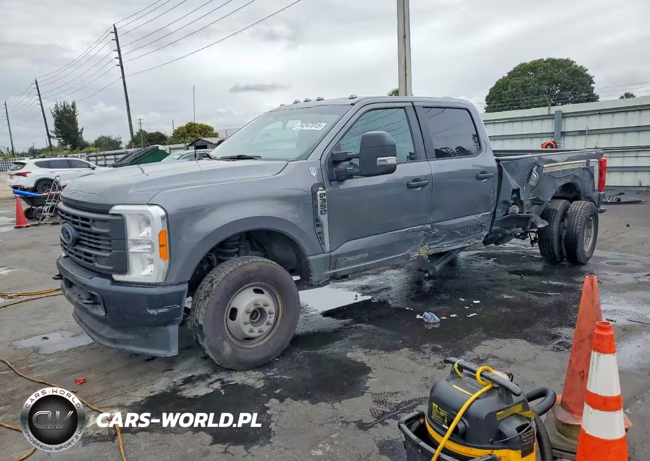 2024 Ford F350 Super Duty – zdjęcie 1 z 12