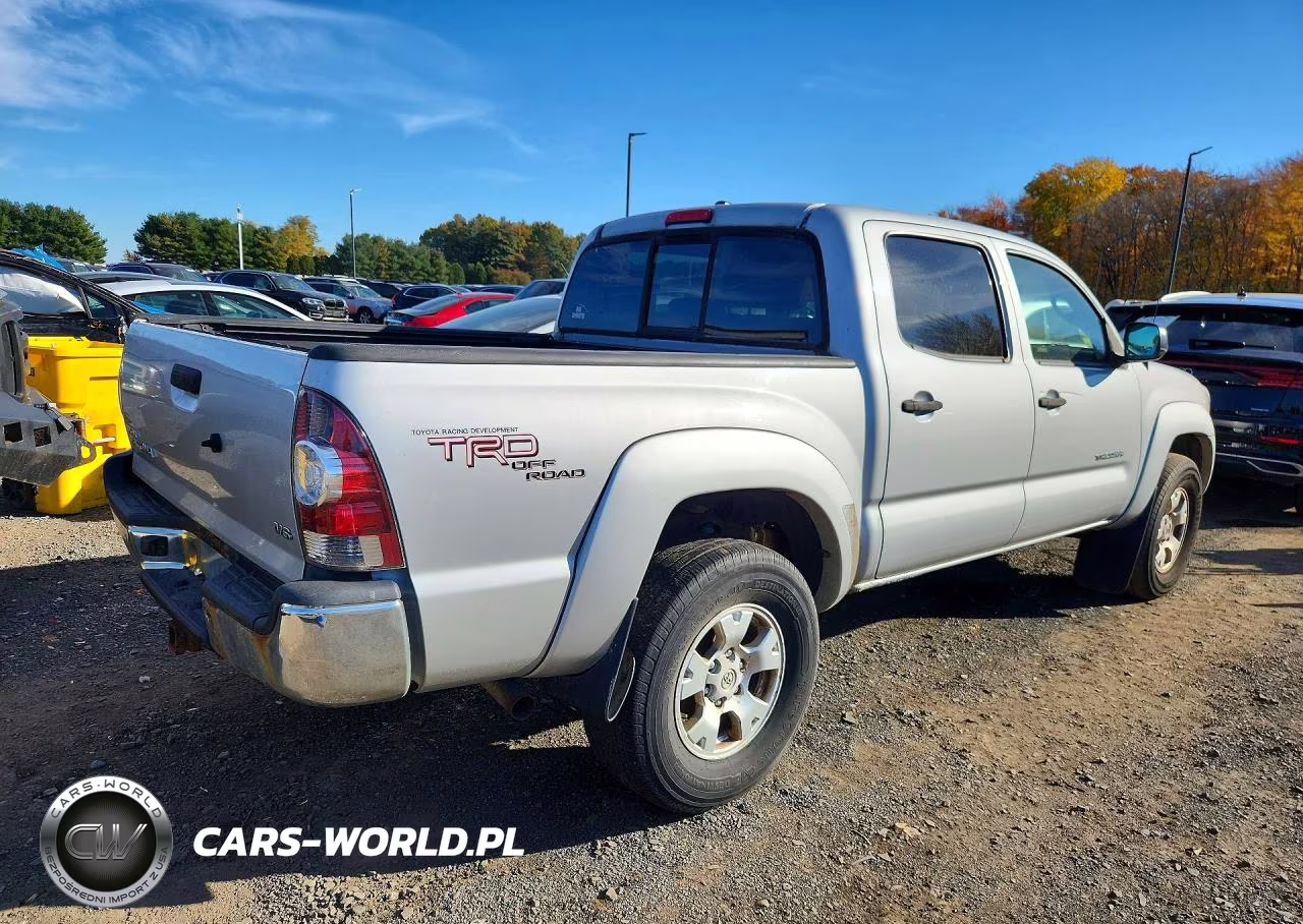 2011 Toyota Tacoma V6 VIN:3TMLU4EN4BM059968 - 3