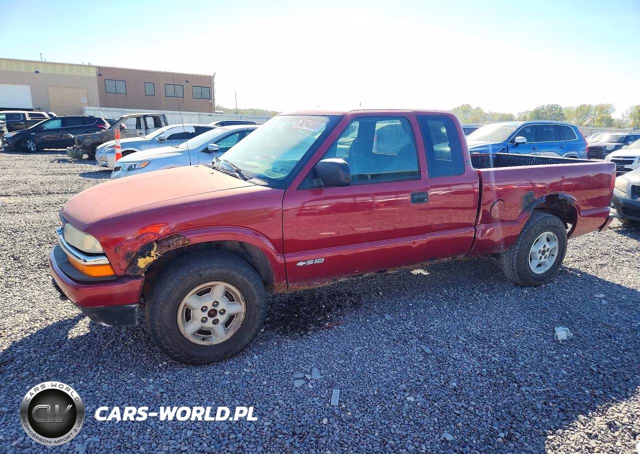 2002 Chevrolet S Truck S10 VIN:1GCDT19W228126435 - 1