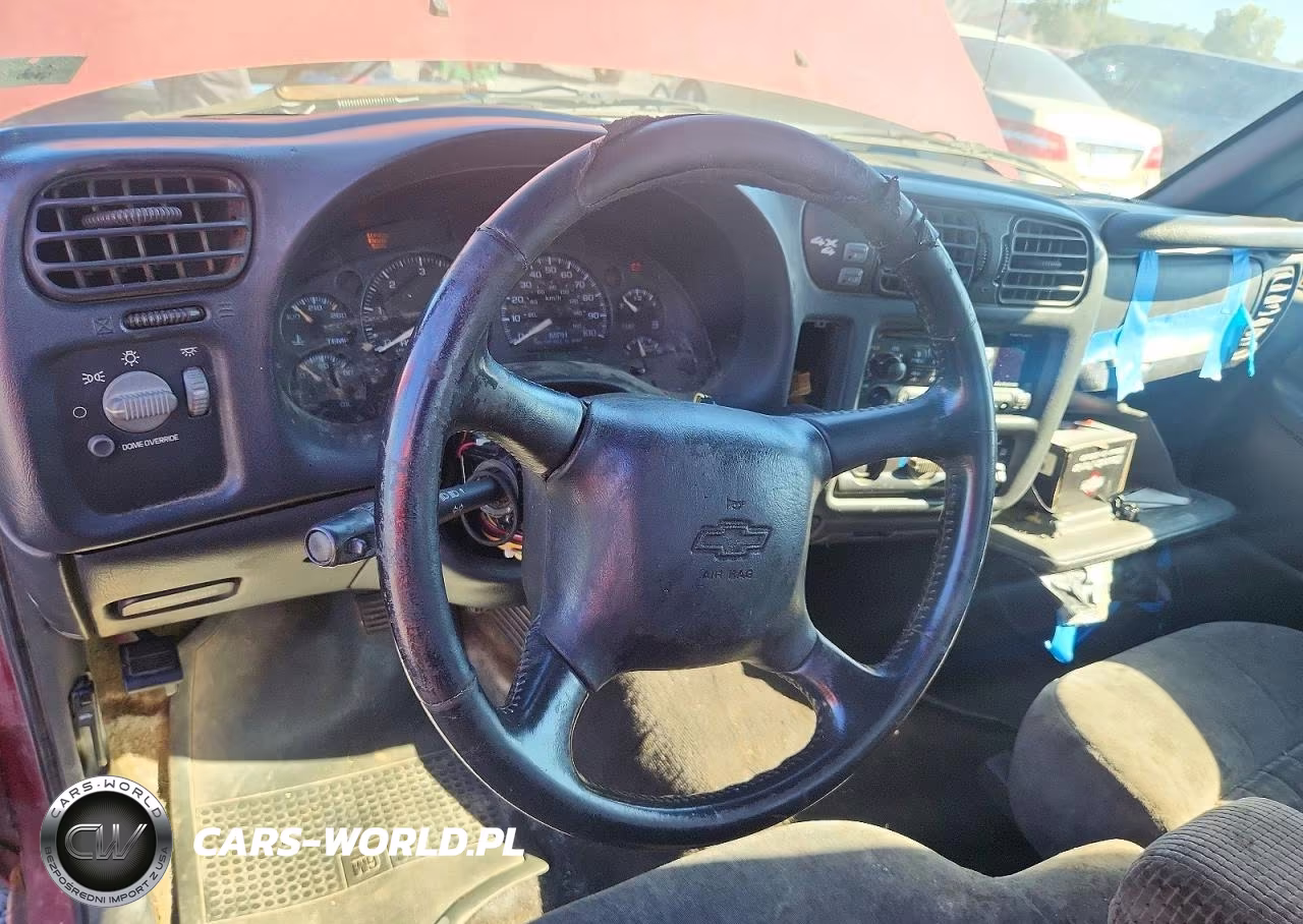 2002 Chevrolet S Truck S10 VIN:1GCDT19W228126435 - 8