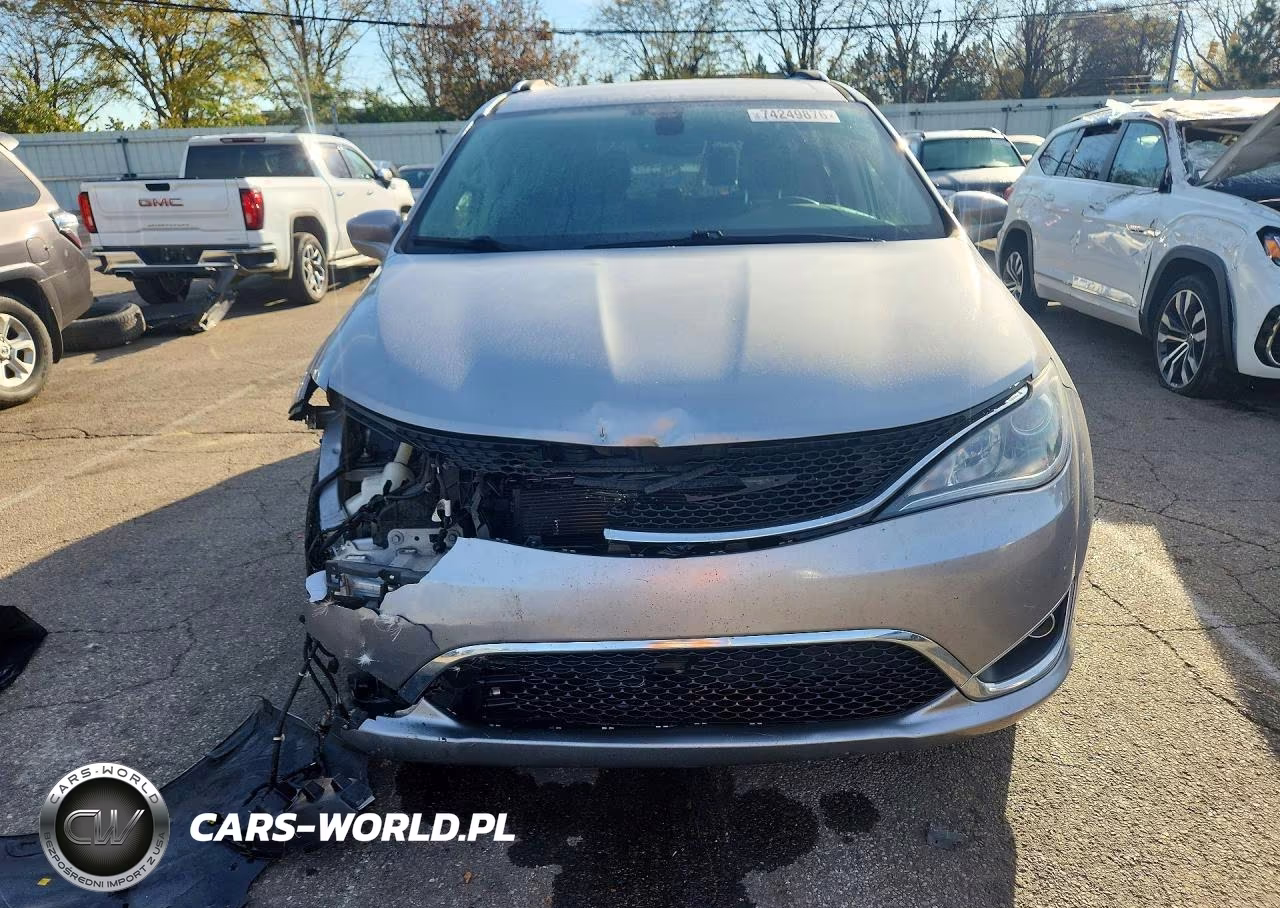 2019 Chrysler Pacifica Touring L VIN:2C4RC1BG3KR559971 - 5