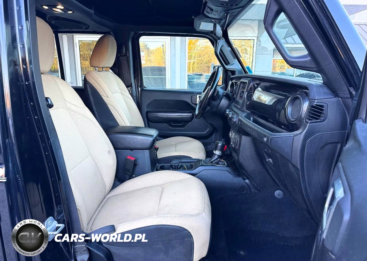 2020 Jeep Wrangler Unlimited Sport VIN:1C4HJXDN5LW163372 - 5