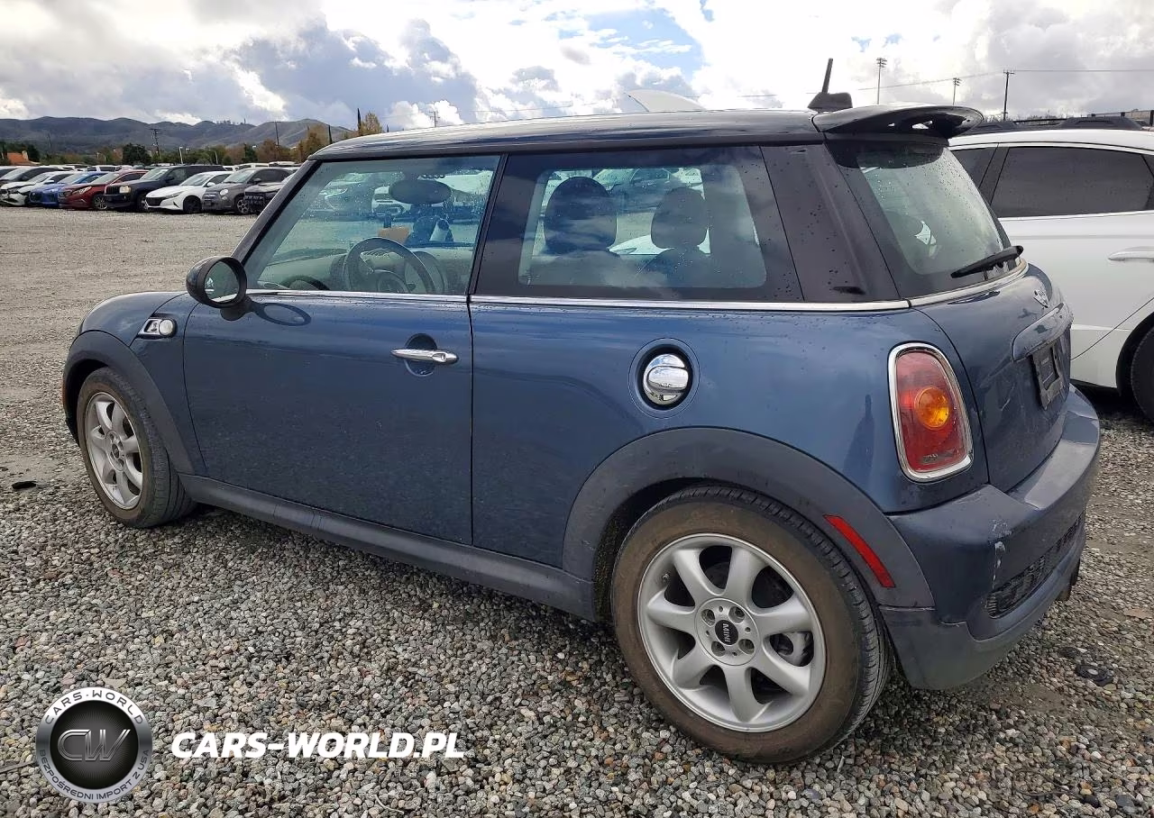 2010 Mini Cooper S VIN:WMWMF7C56ATZ34743 - 2