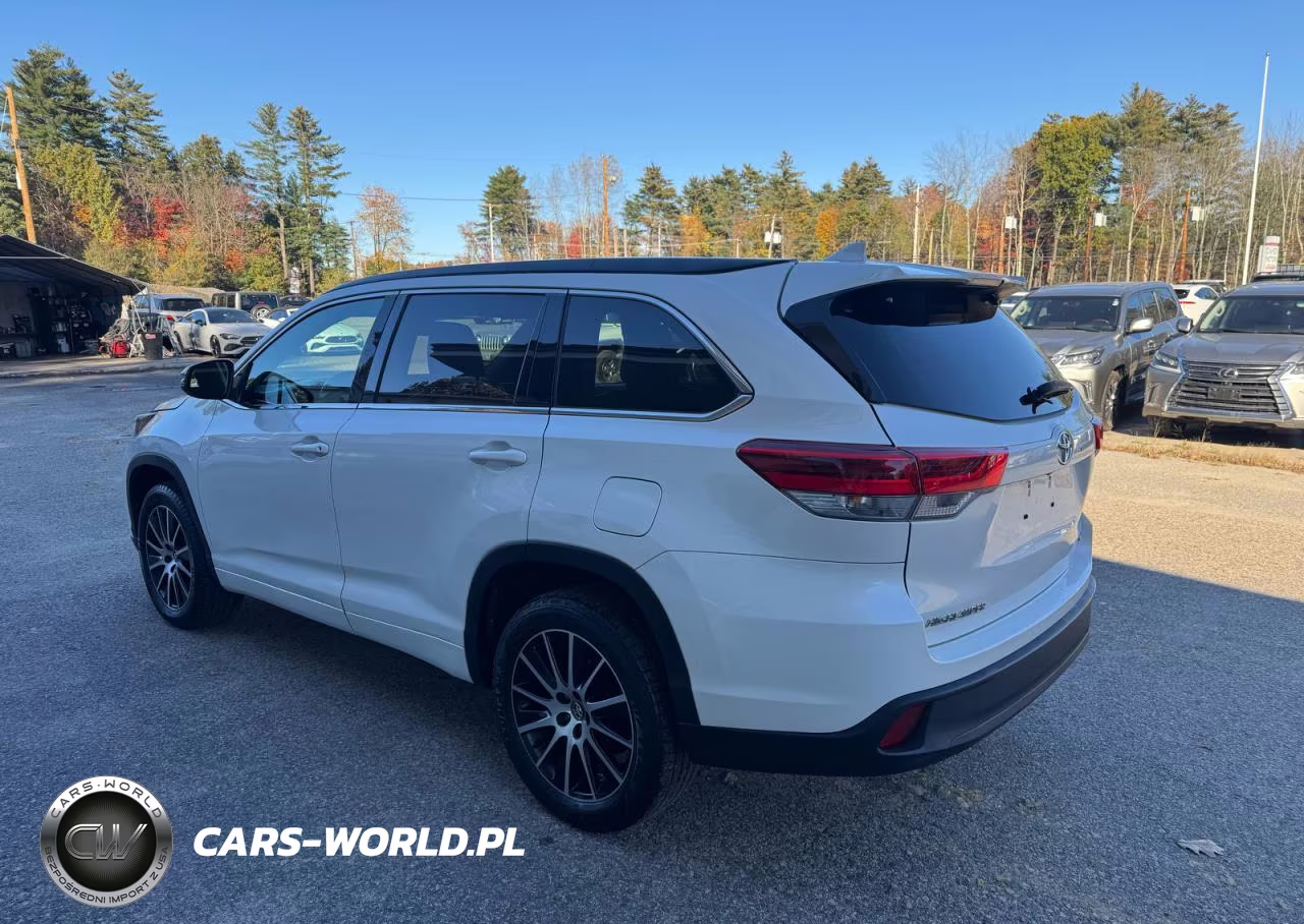 2018 Toyota Highlander Se-Xle VIN:5TDKZRFH3JS545642 - 3