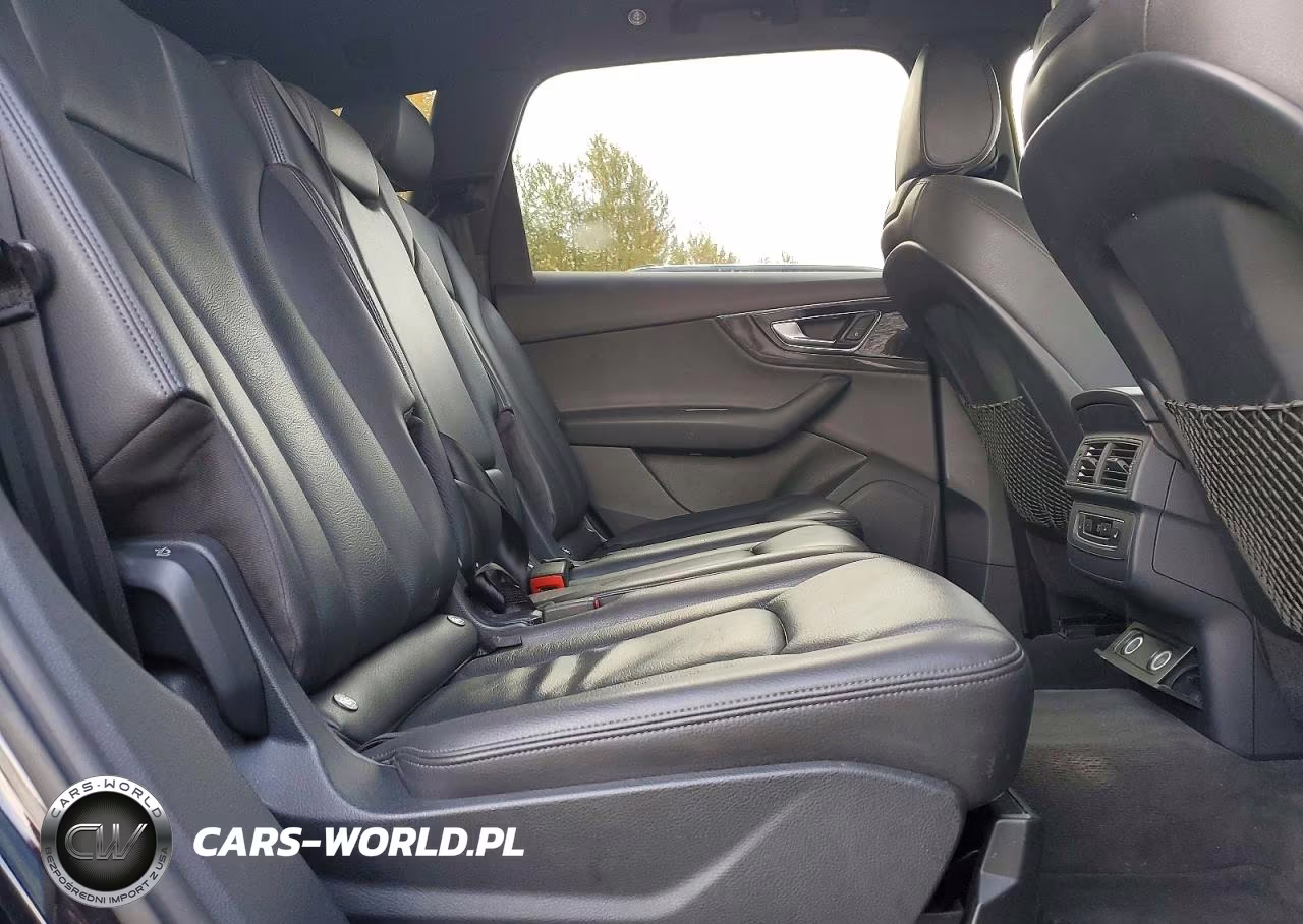 2017 Audi Q7 Premium Plus VIN:WA1LAAF79HD051810 - 11
