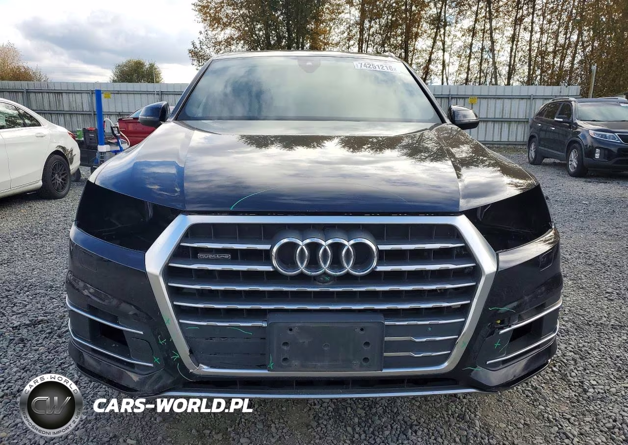 2017 Audi Q7 Premium Plus VIN:WA1LAAF79HD051810 - 5
