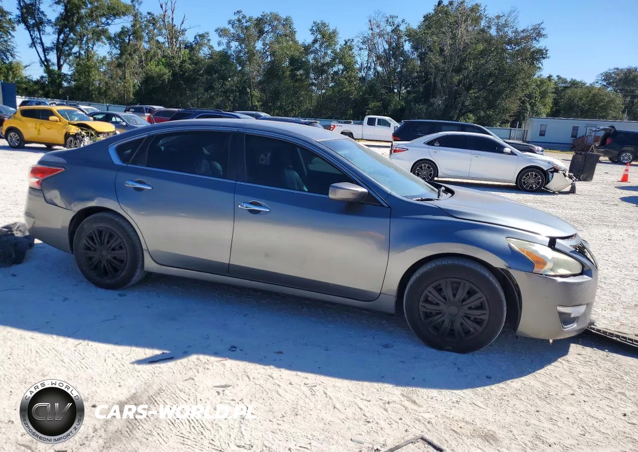 2015 Nissan Altima 2.5 S VIN:1N4AL3AP3FC219542 - 4