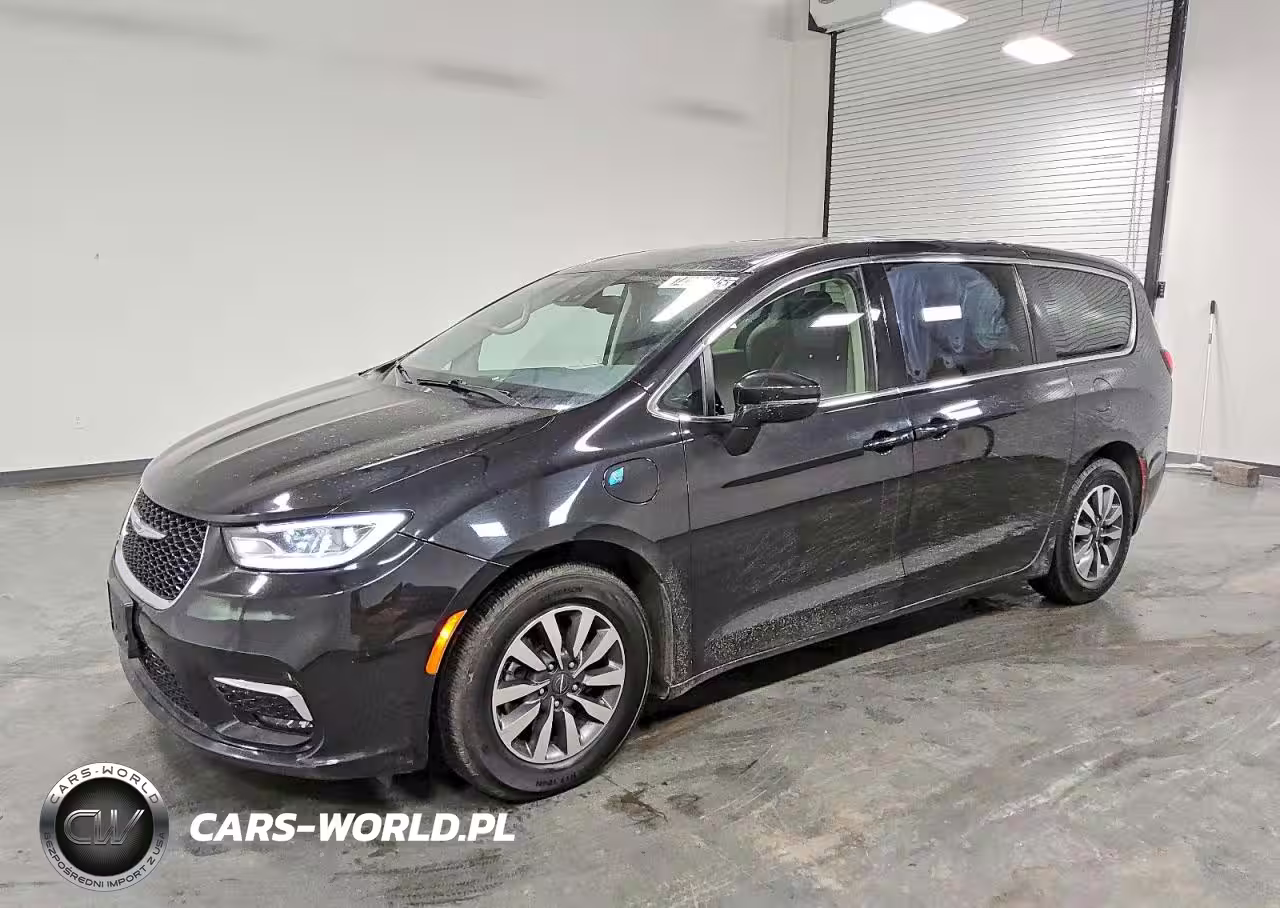 2022 Chrysler Pacifica Hybrid Touring L