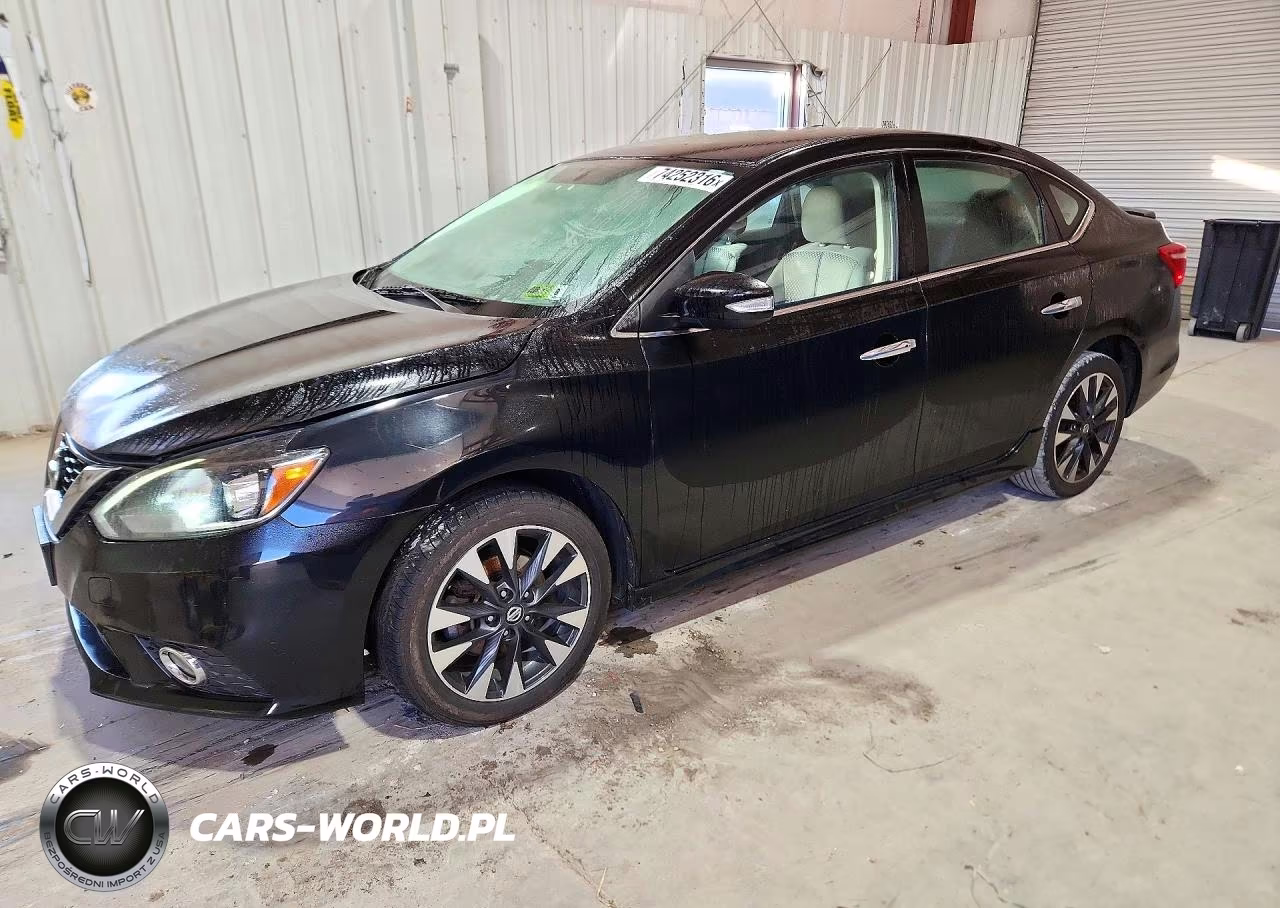 2019 Nissan Sentra Sr – zdjęcie 1 z 12