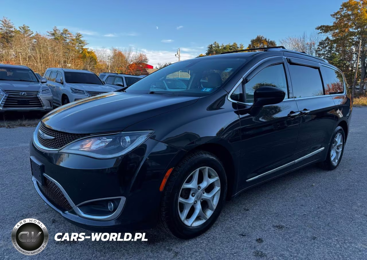 2018 Chrysler Pacifica Touring L VIN:2C4RC1BG9JR128629 - 2