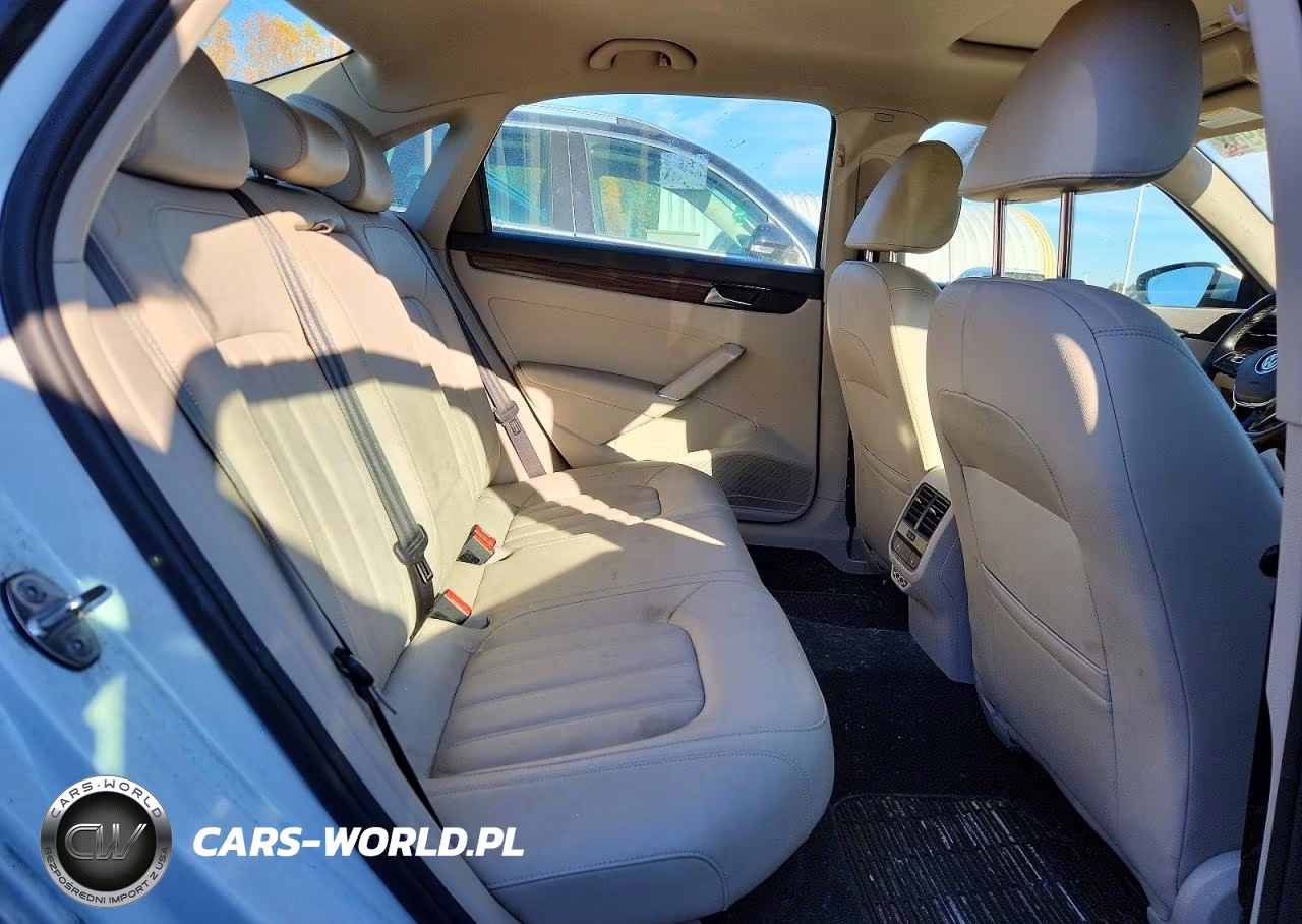 2020 Volkswagen Passat Sel VIN:1VWCA7A3XLC025340 - 10