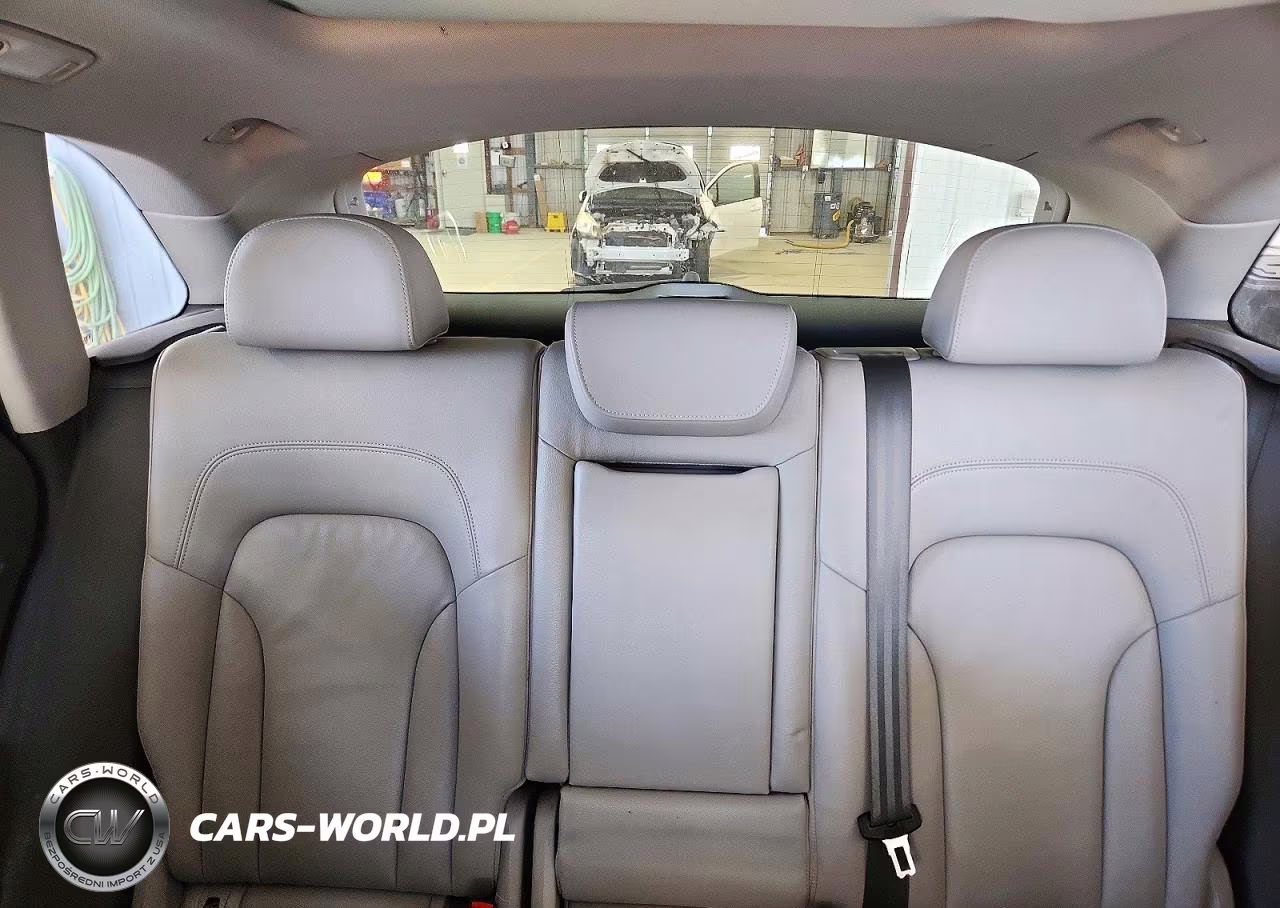 2015 Audi Q5 Premium Plus VIN:WA1LFAFP5FA145697 - 10