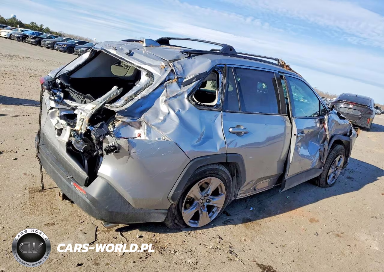 2022 Toyota Rav4 Le VIN:JTMLWRFV7ND141585 - 3